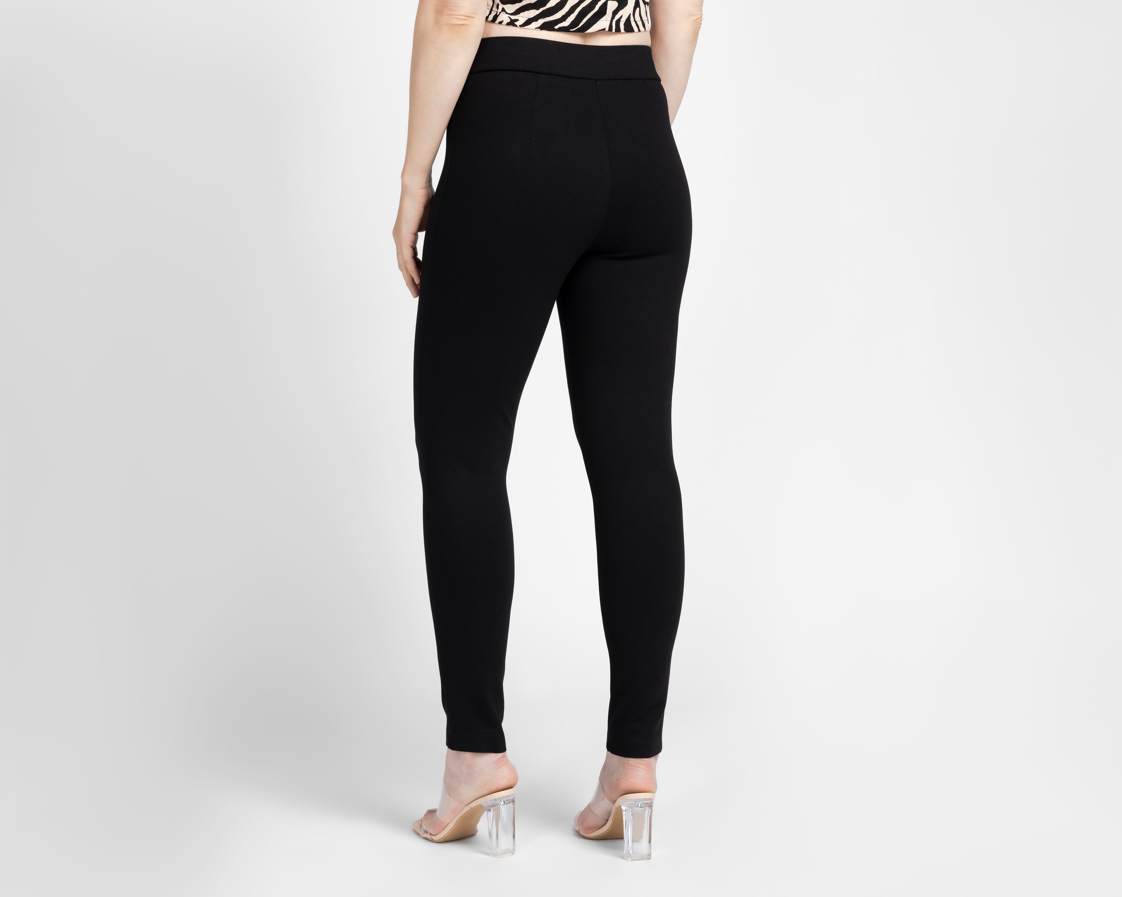 Foto 4 pulgar | Foto 3 | Leggings Negros Sahara para Mujer