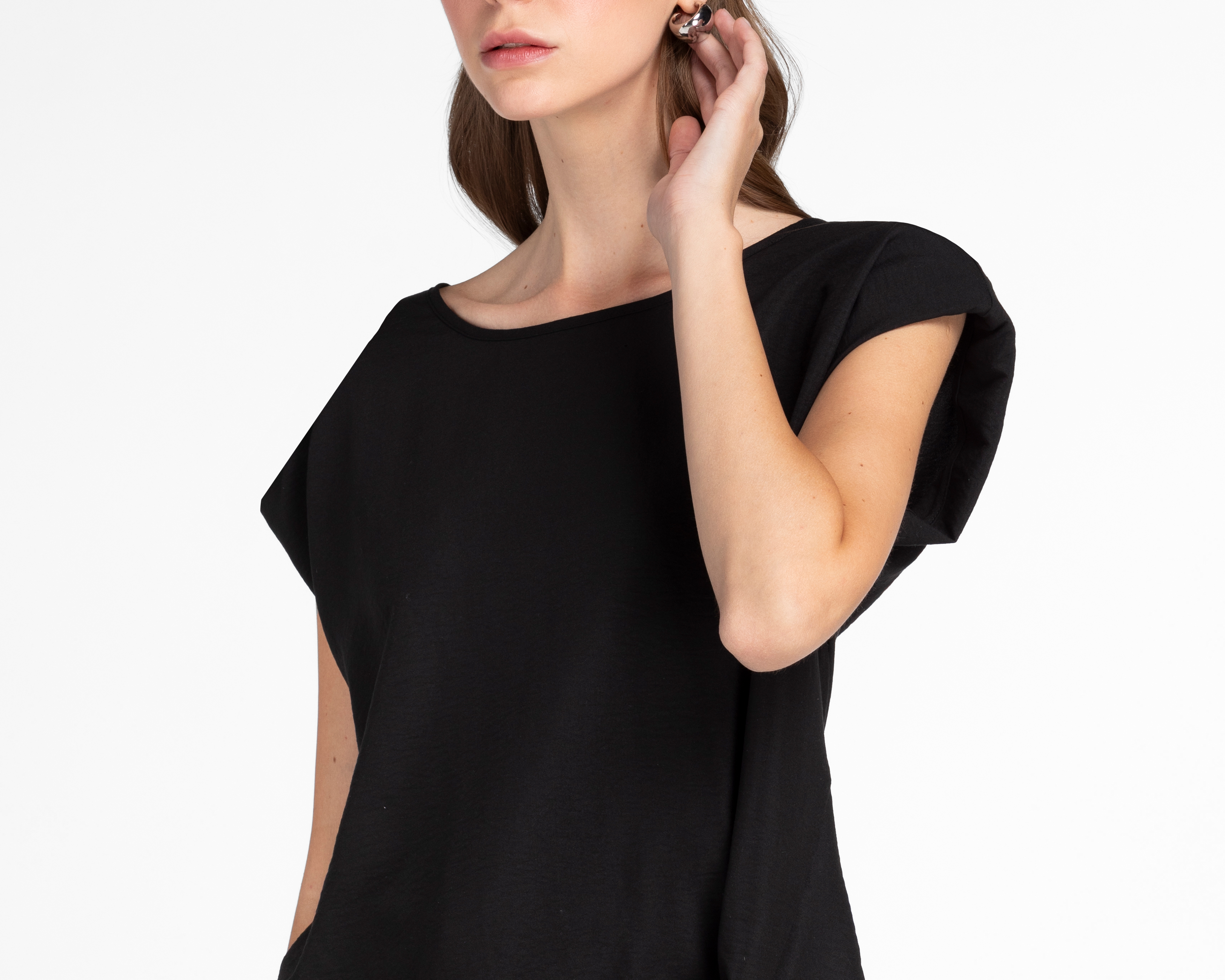 Foto 5 pulgar | Foto 4 | Blusa Andiamo Negra para Mujer