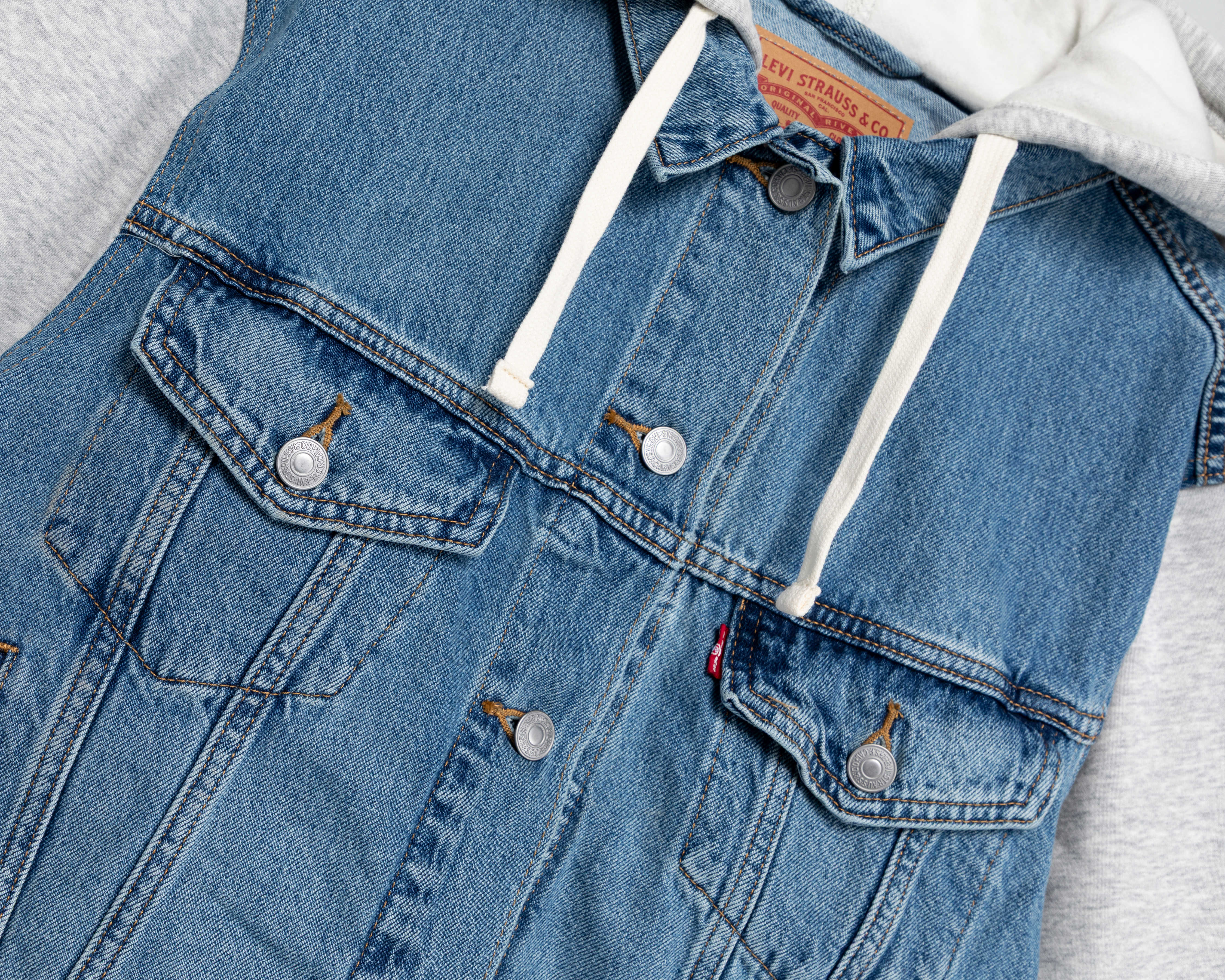 Foto 3 | Foto 3 | Chamarra de Mezclilla con Capucha Levi's para Mujer