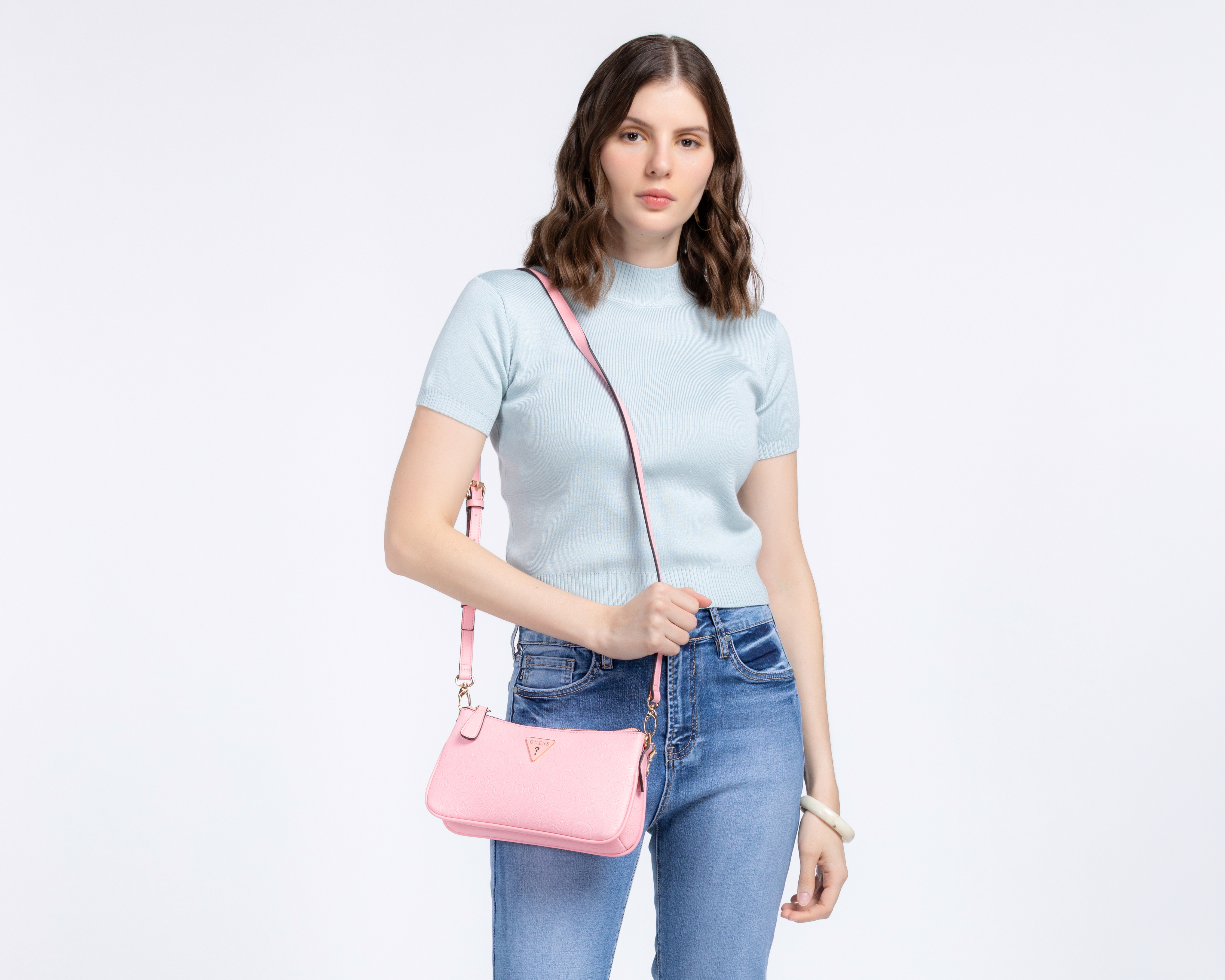 Foto 7 pulgar | Foto 7 | Bolsa Cruzada Guess Tyrah