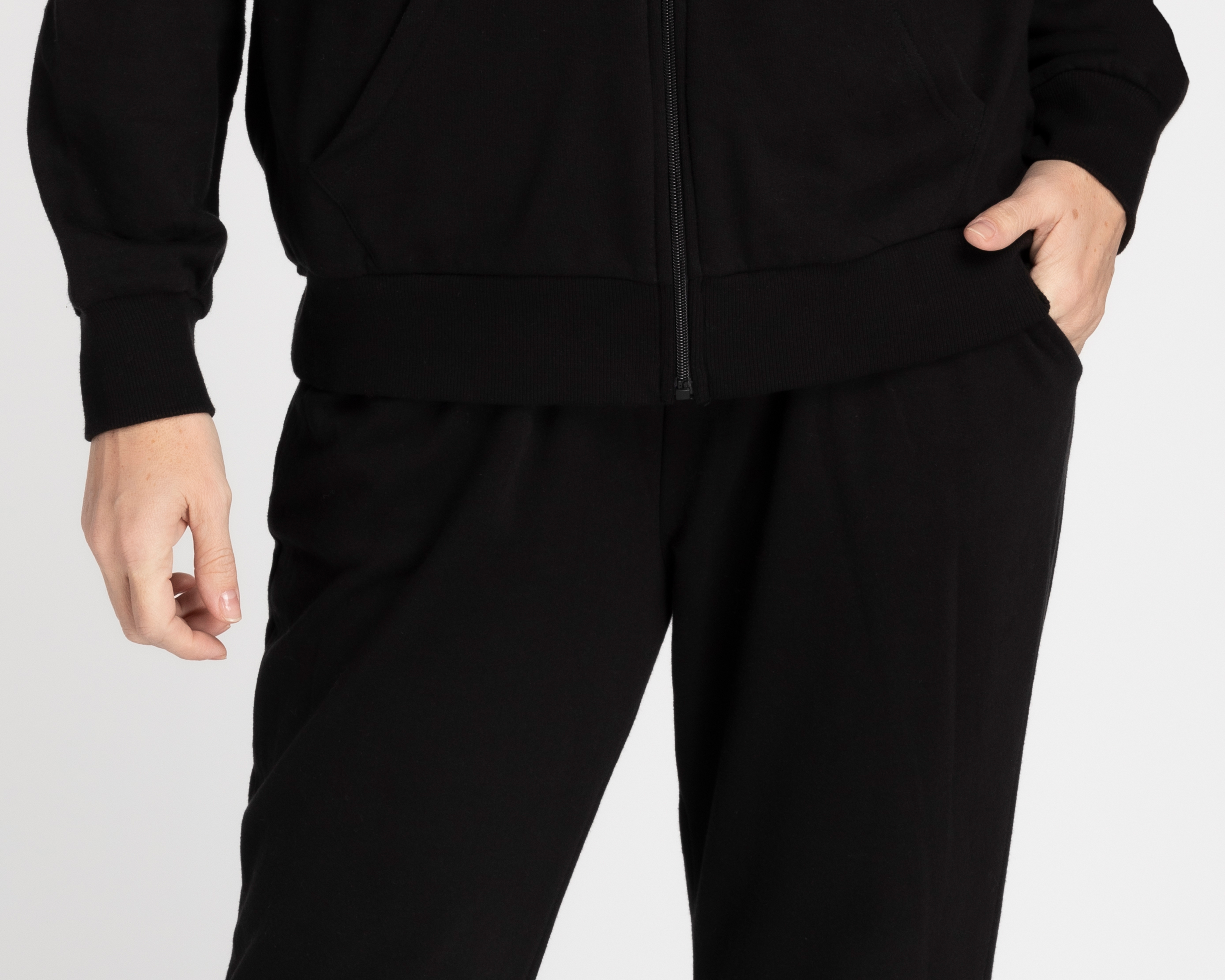 Foto 5 pulgar | Foto 4 | Sudadera y Pants Lucky Star Negro