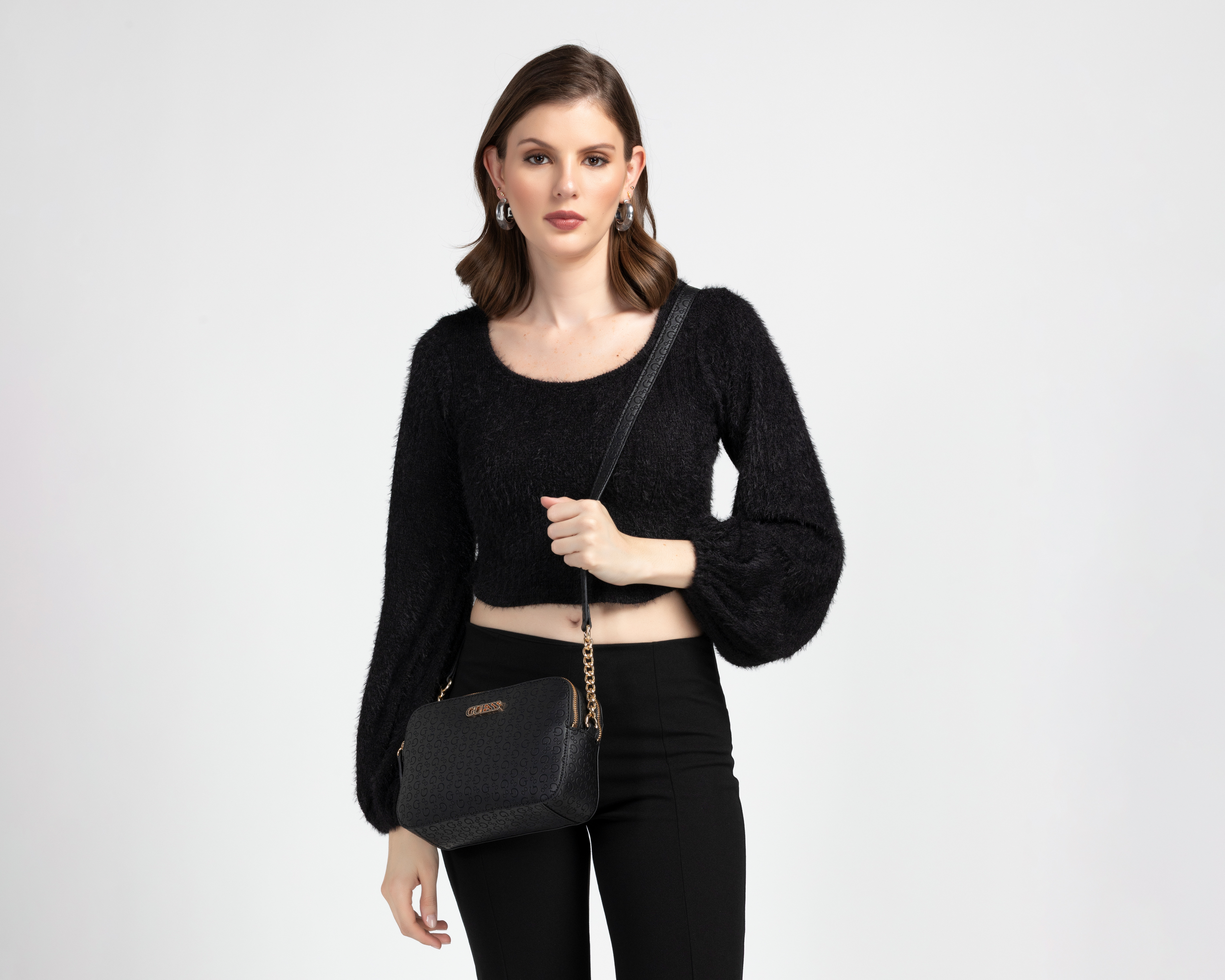 Foto 8 pulgar | Foto 6 | Bolsa Cruzada Guess Zakaria