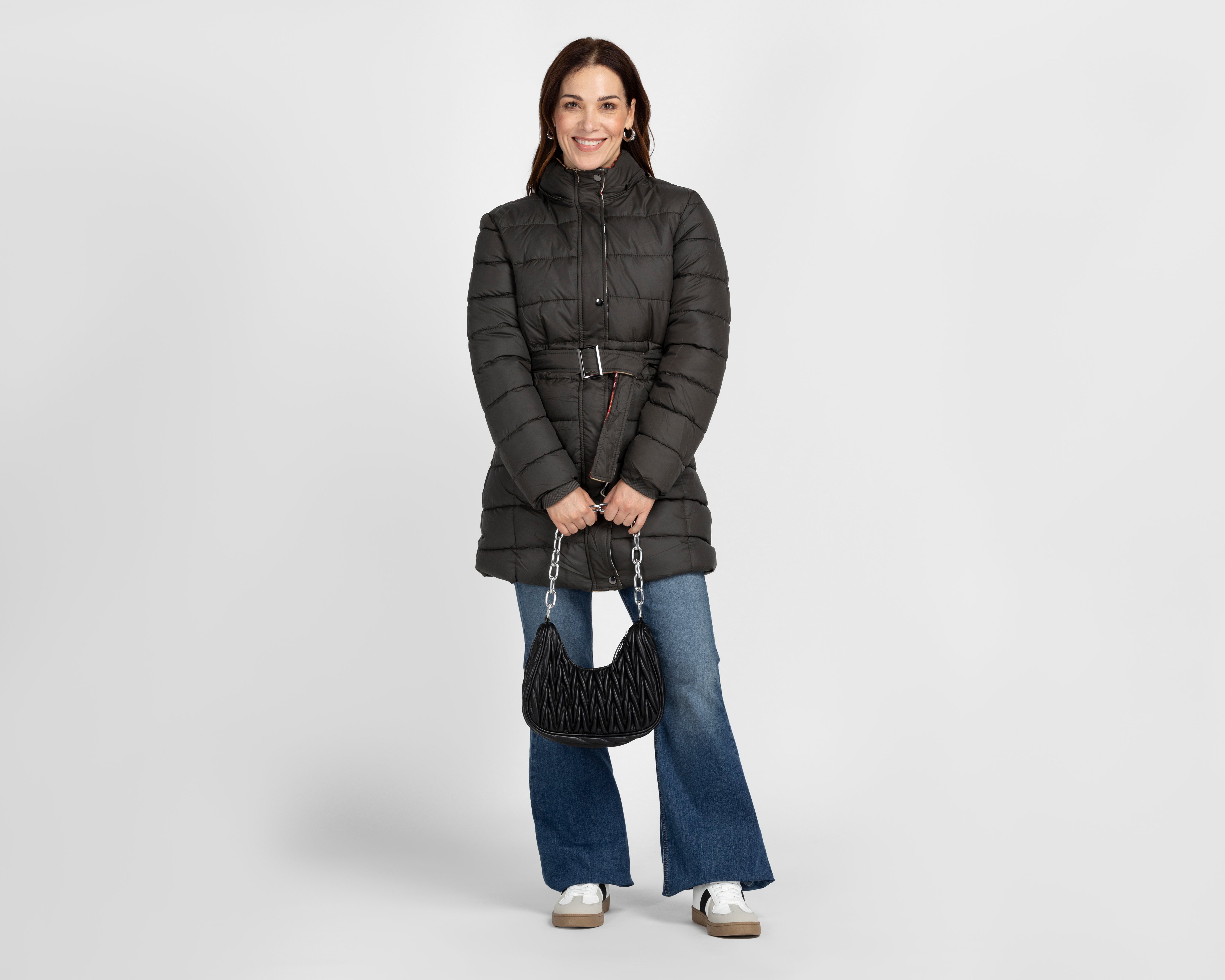 Foto 3 pulgar | Foto 2 | Chamarra Capitonada Roosevelt para Mujer