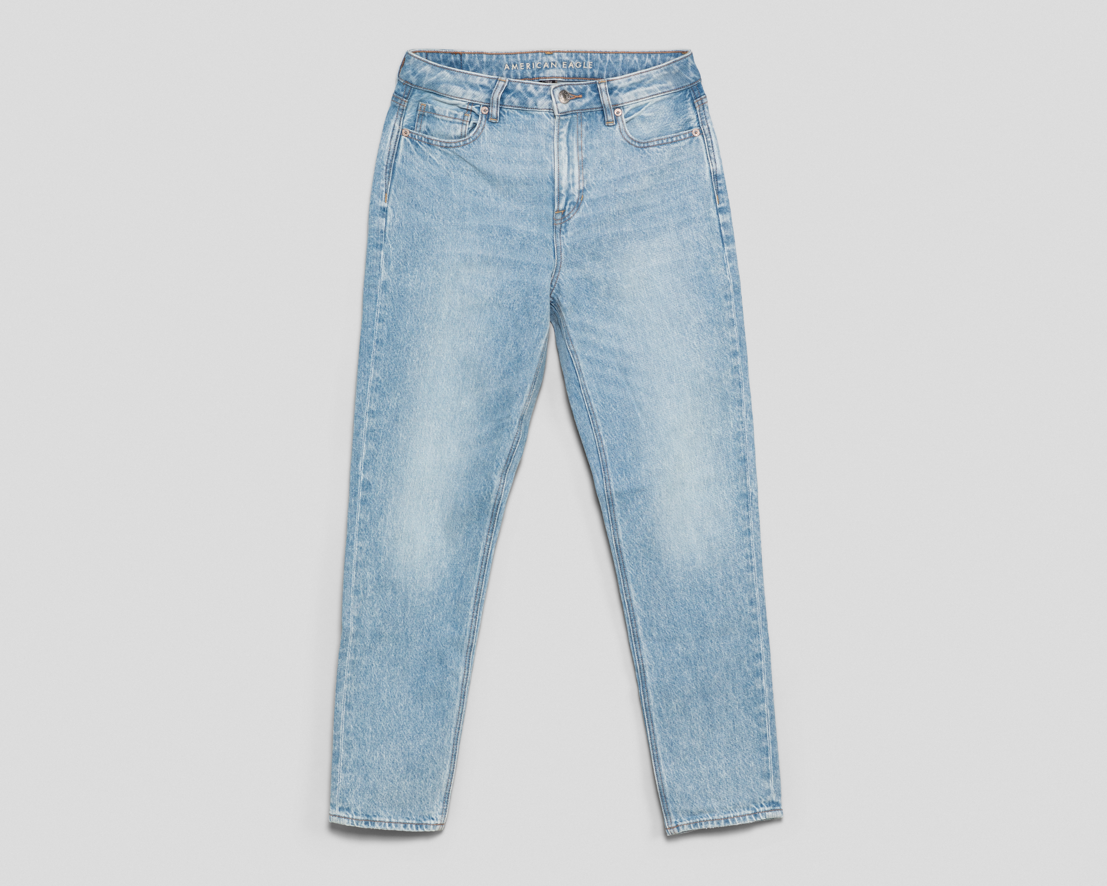 Foto 2 pulgar | Foto 1 | Jeans Mom American Eagle Outfitters para Mujer