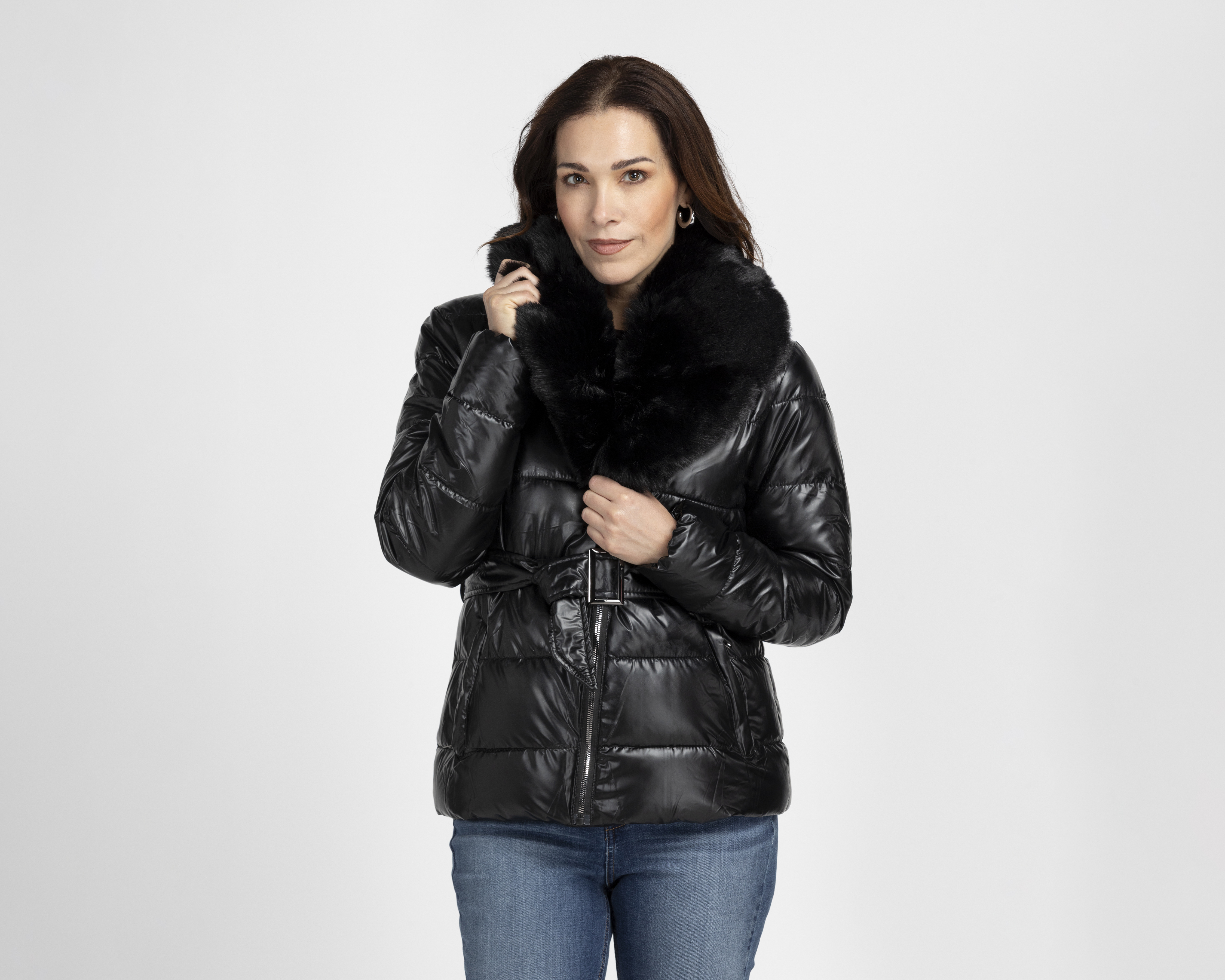 Foto 2 pulgar | Foto 1 | Chamarra Capitonada Roosevelt para Mujer