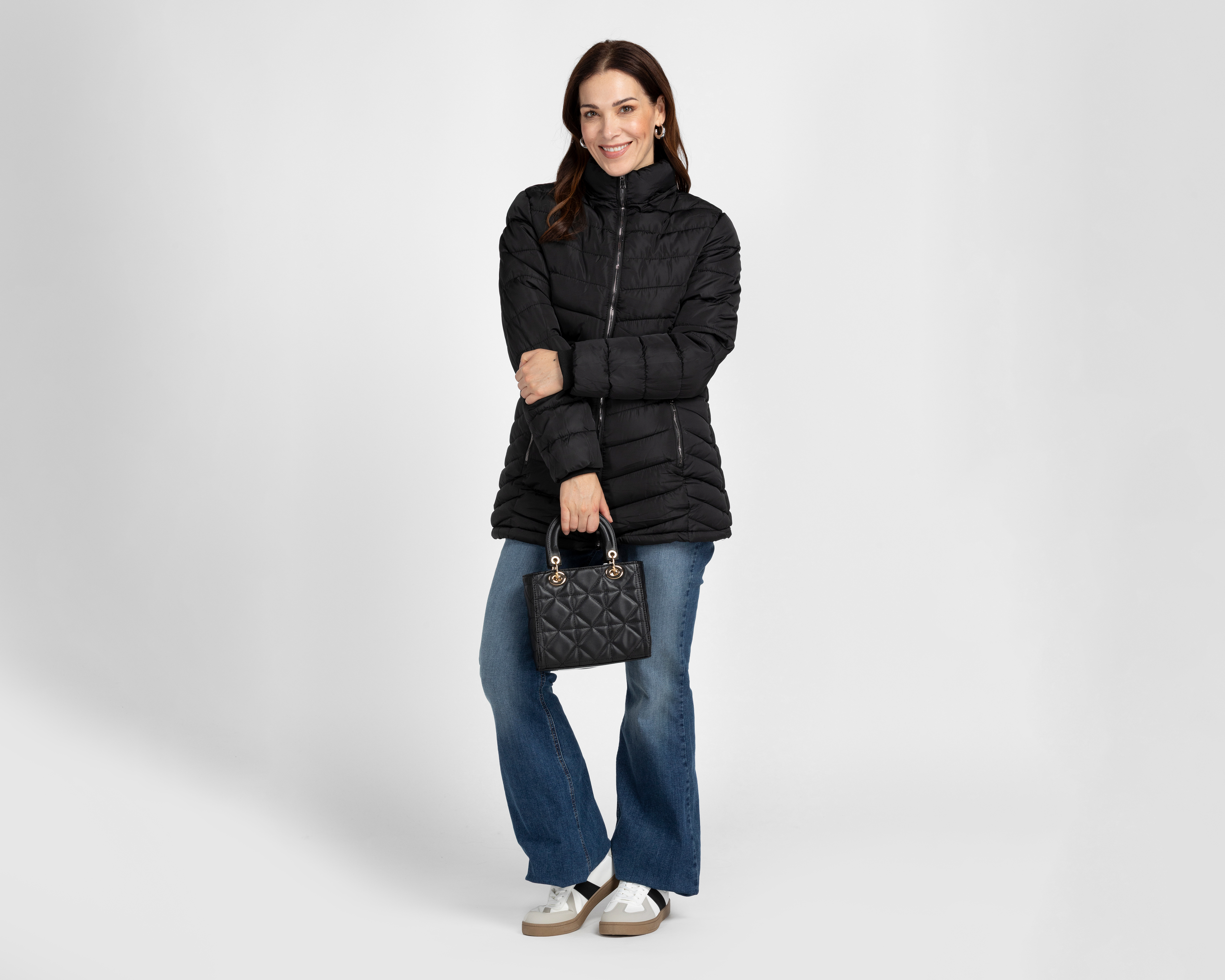 Foto 3 pulgar | Foto 2 | Chamarra Capitonada Roosevelt para Mujer