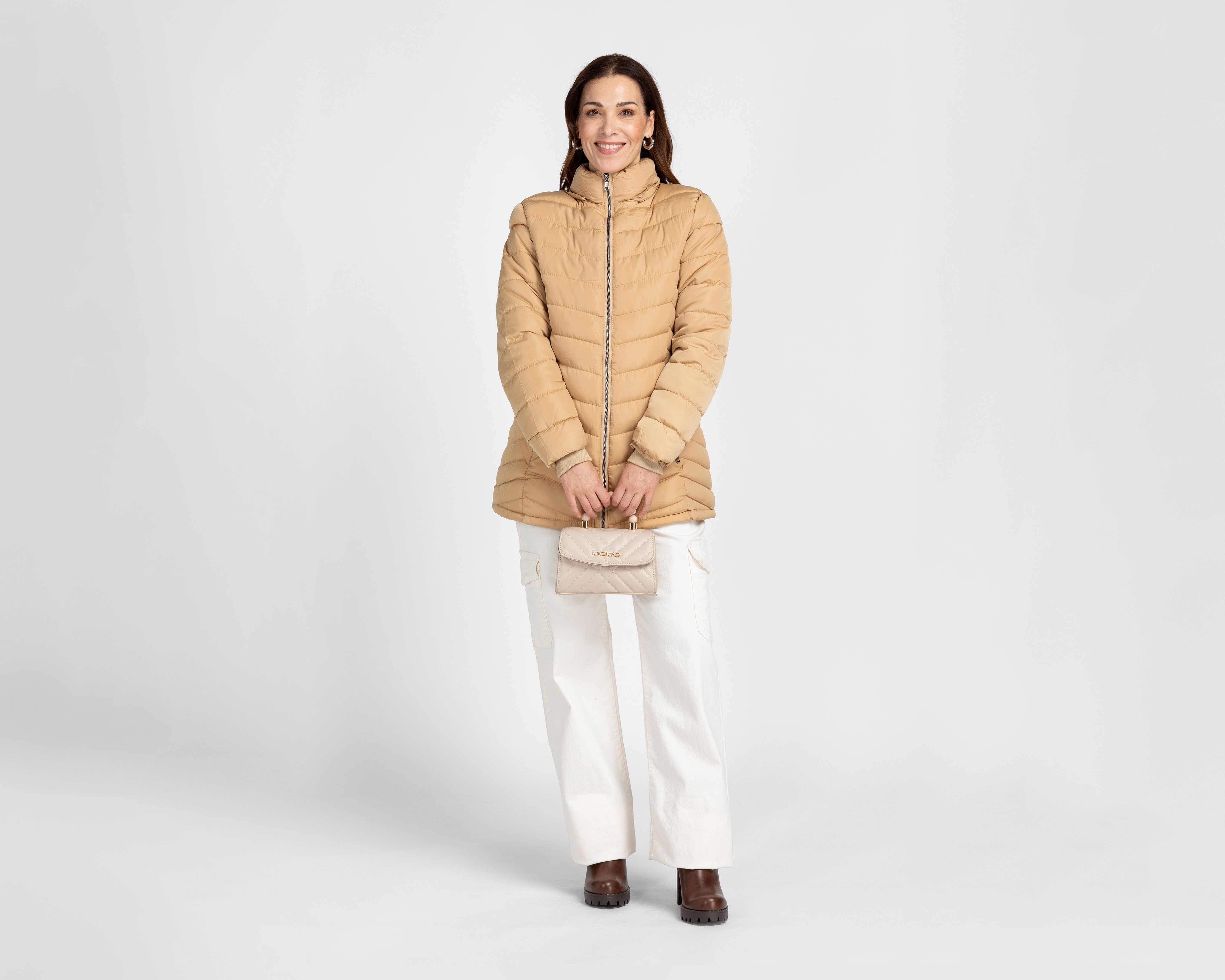 Foto 3 pulgar | Foto 2 | Chamarra Capitonada Roosevelt para Mujer