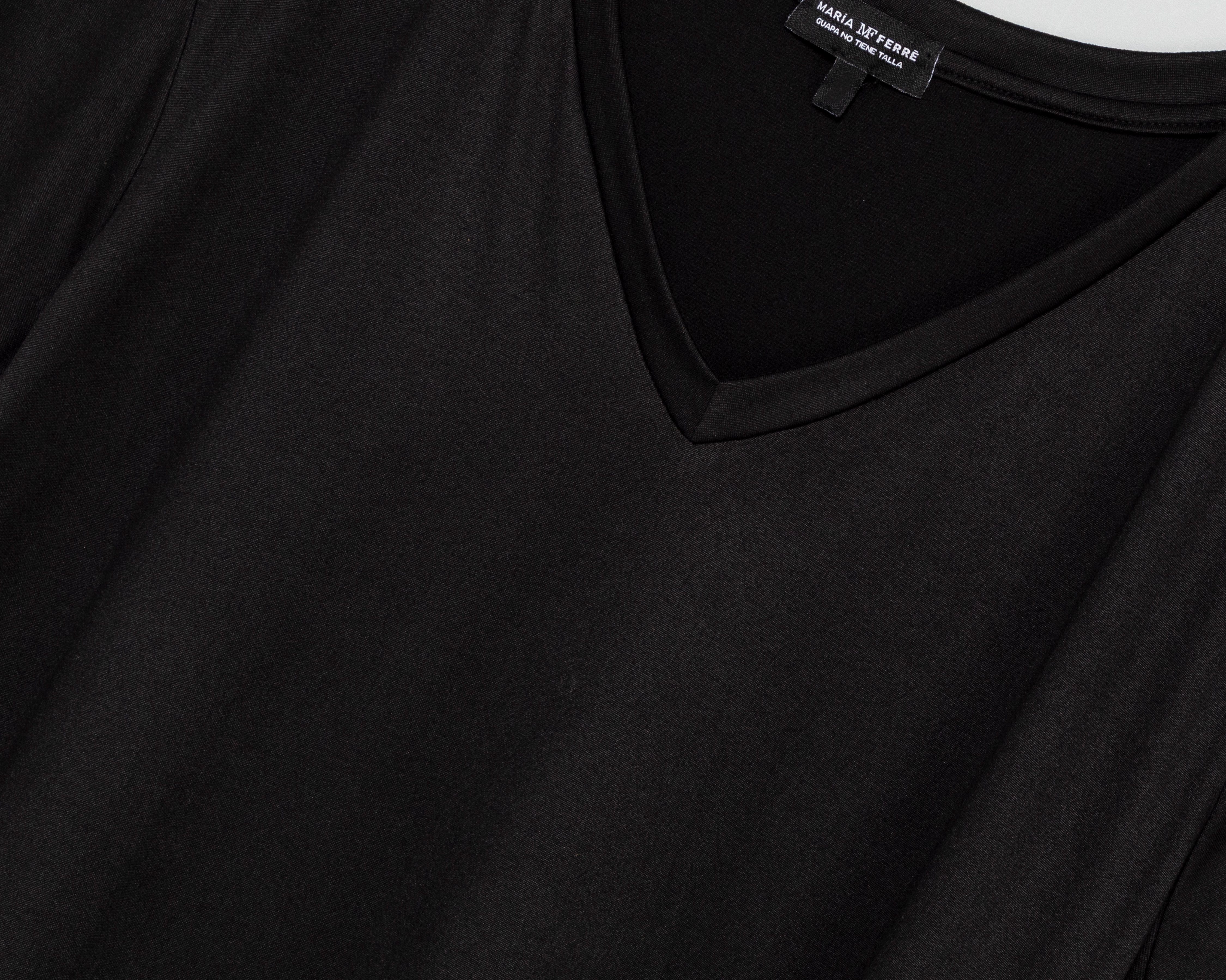 Foto 4 pulgar | Foto 3 | Playera Negra María Ferré para Mujer