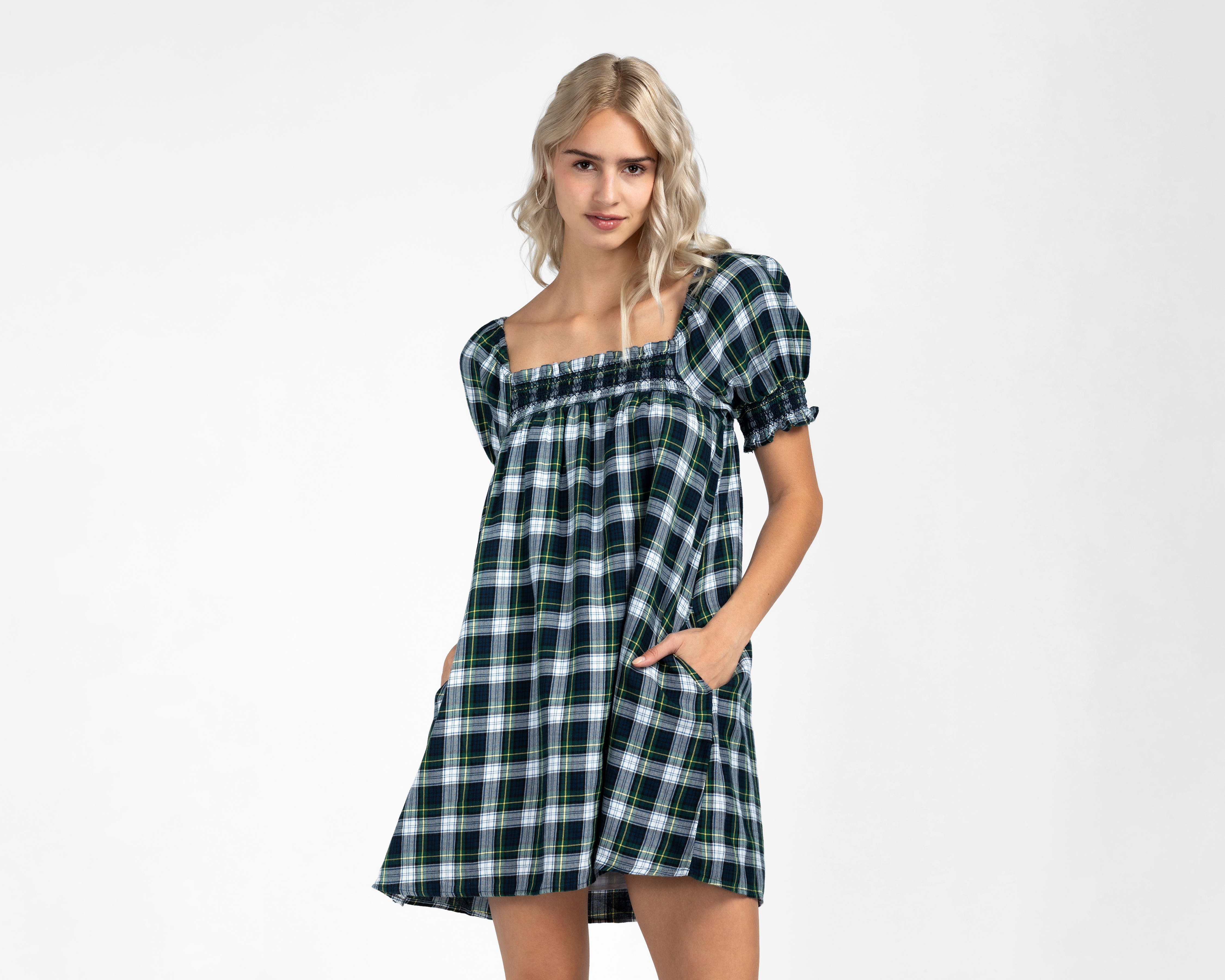 Foto 2 pulgar | Foto 1 | Vestido Casual American Eagle Corto Azul Marino a Cuadros para Mujer