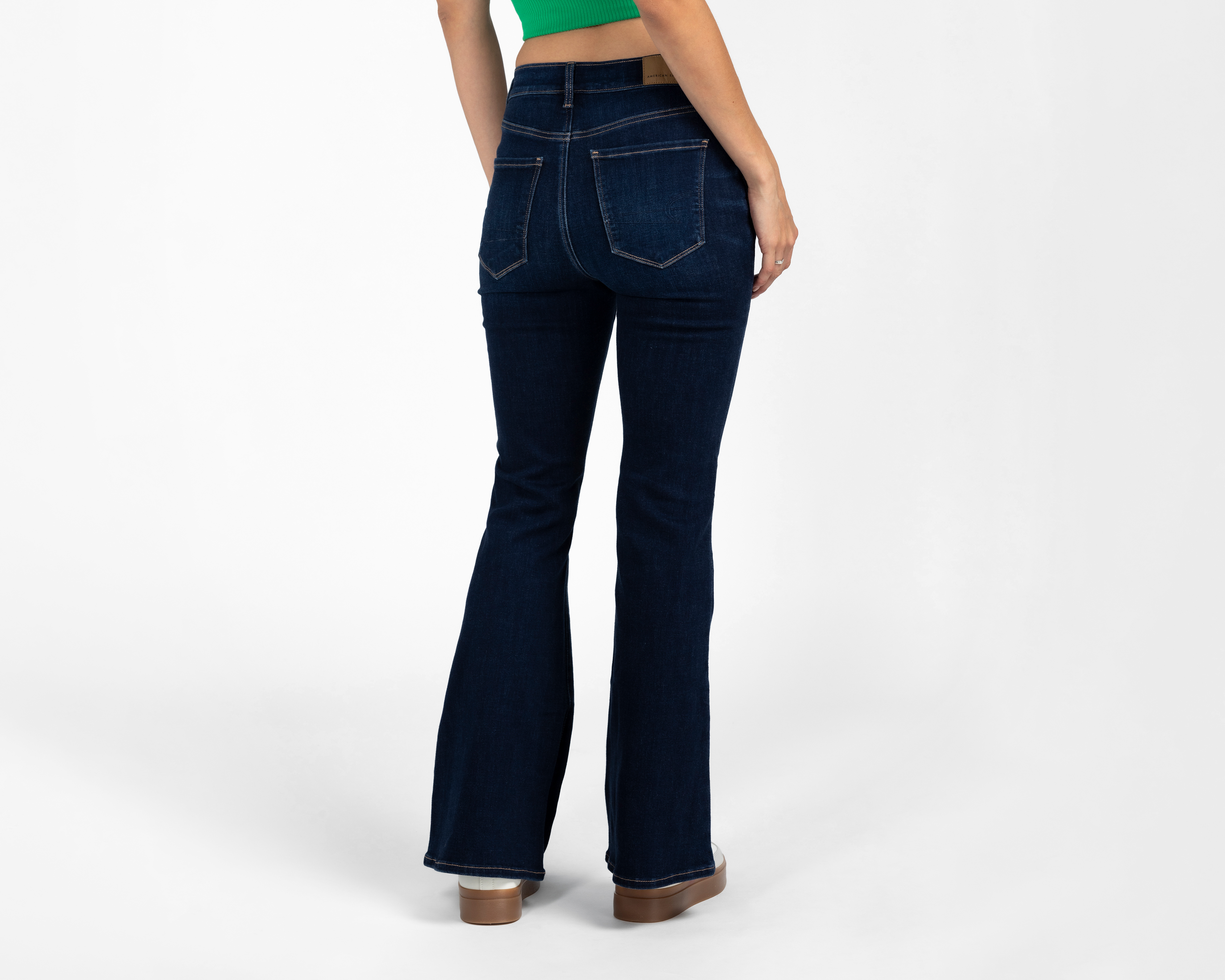 Foto 4 pulgar | Foto 3 | Jeans Flare Amerian Eagle para Mujer