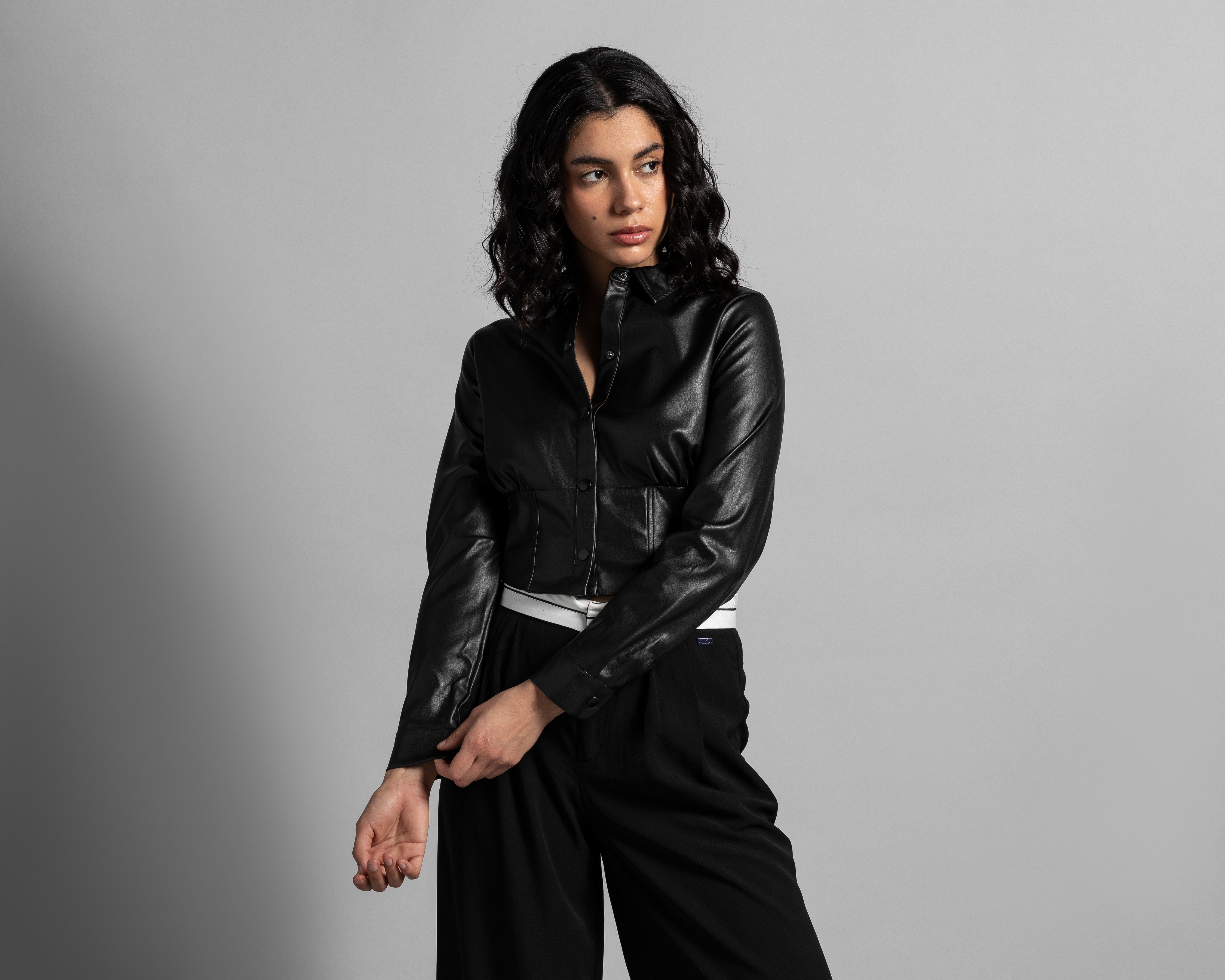 Blusa Thinner Negra tipo Piel