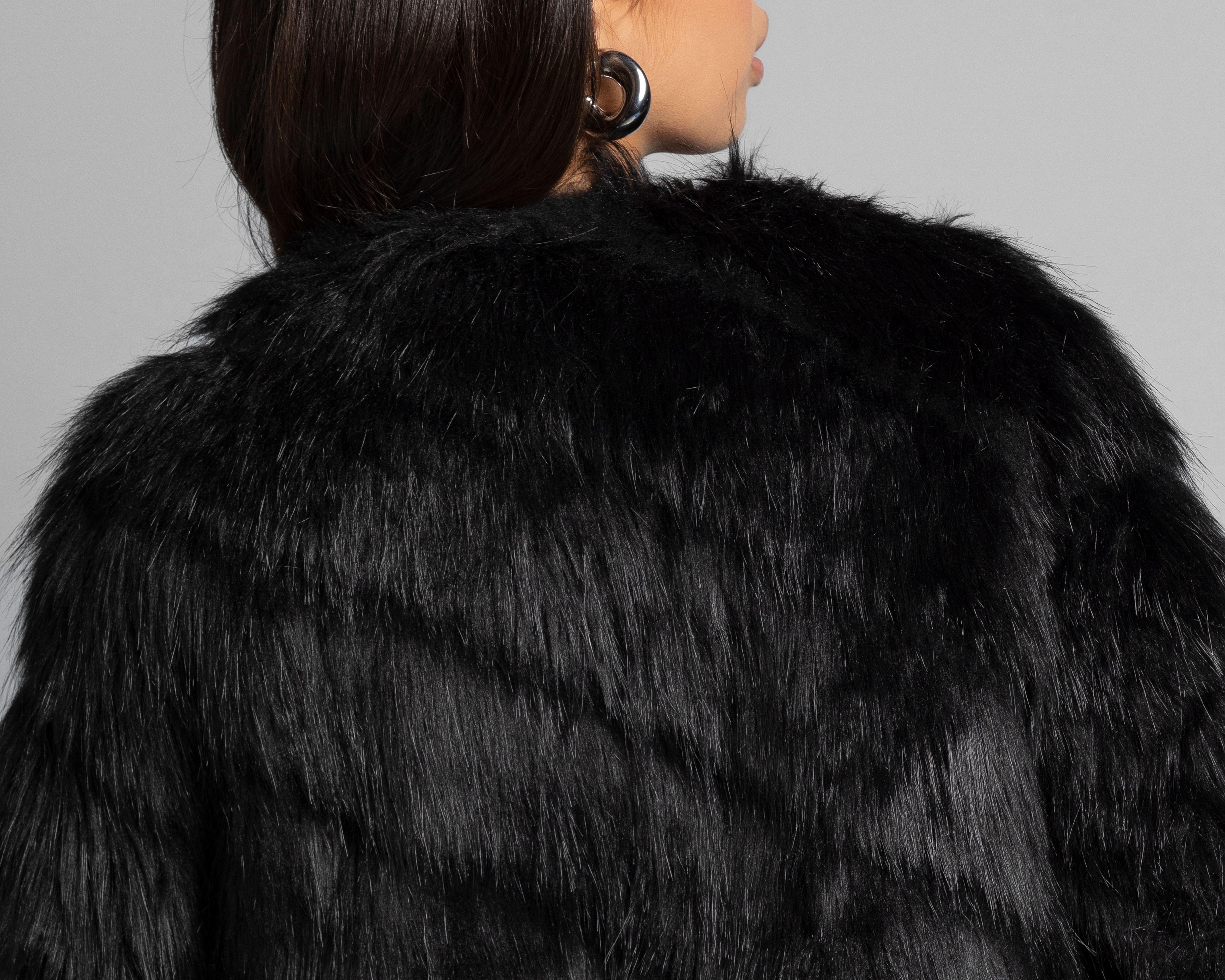 Foto 5 | Foto 5 | Abrigo Thinner con Peluche Negro