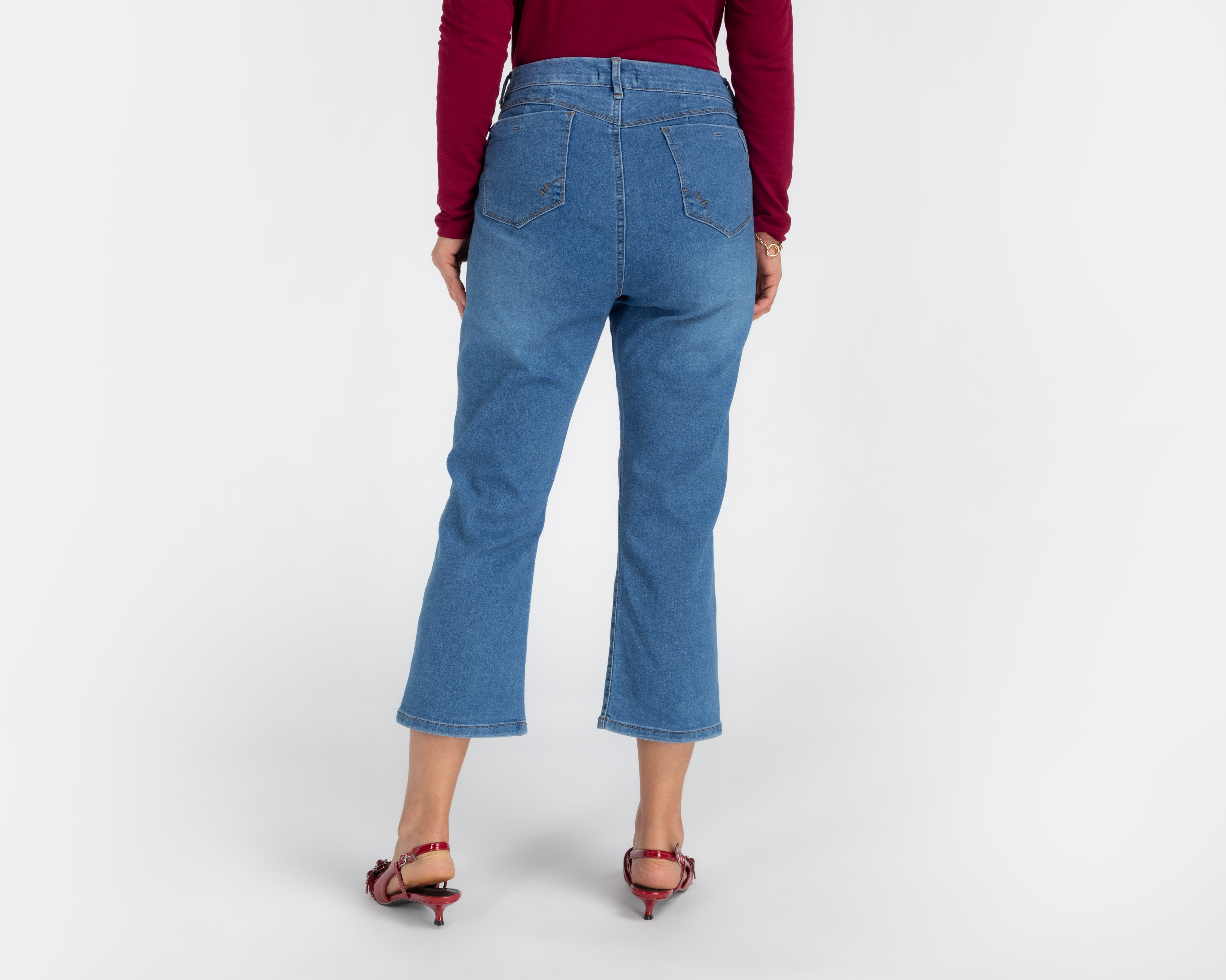 Foto 4 pulgar | Foto 3 | Pantalón Capri Sahara de Mezclilla