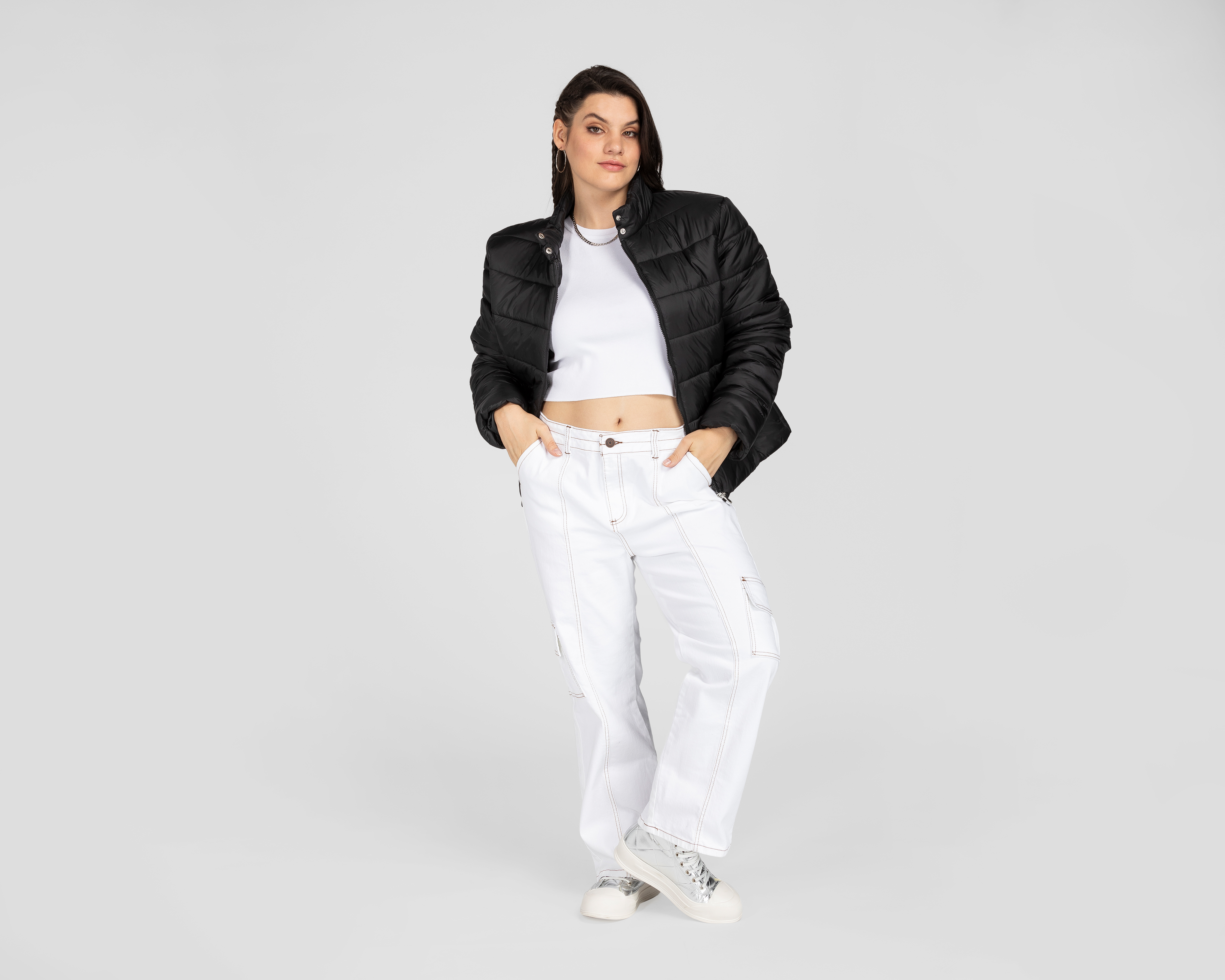 Foto 3 pulgar | Foto 2 | Chamarra Lucky Star Negra Capitonada