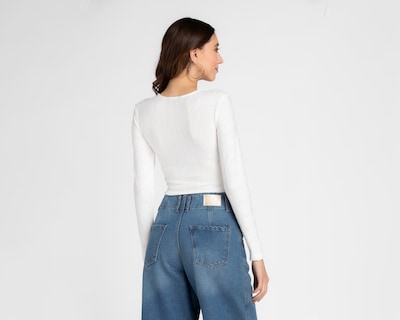 Foto 3 | Foto 3 | Blusa Jennifer Lopez Manga Larga Corte Crop