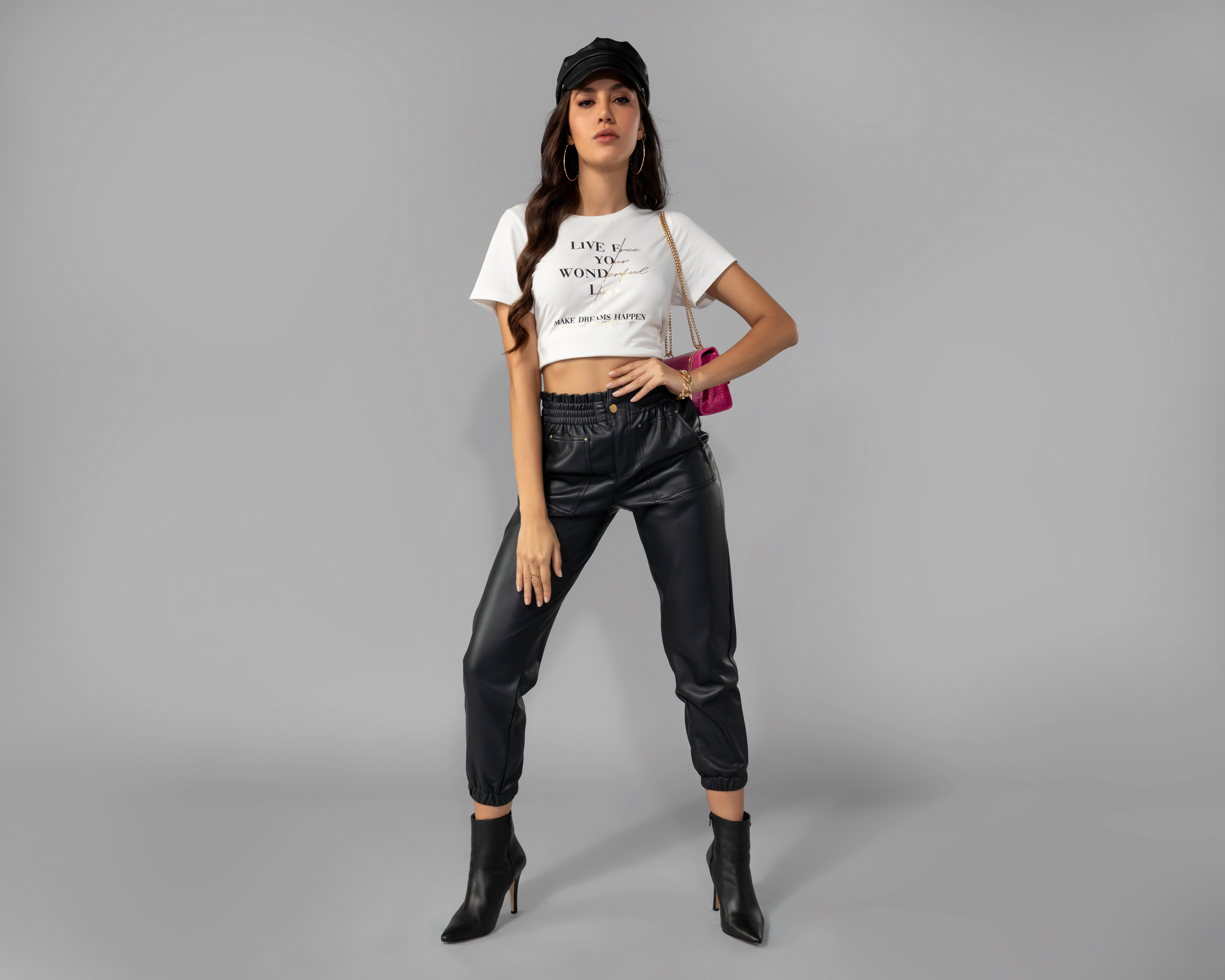 Foto 2 pulgar | Foto 1 | Playera Jennifer Lopez Manga Corta con Estampado