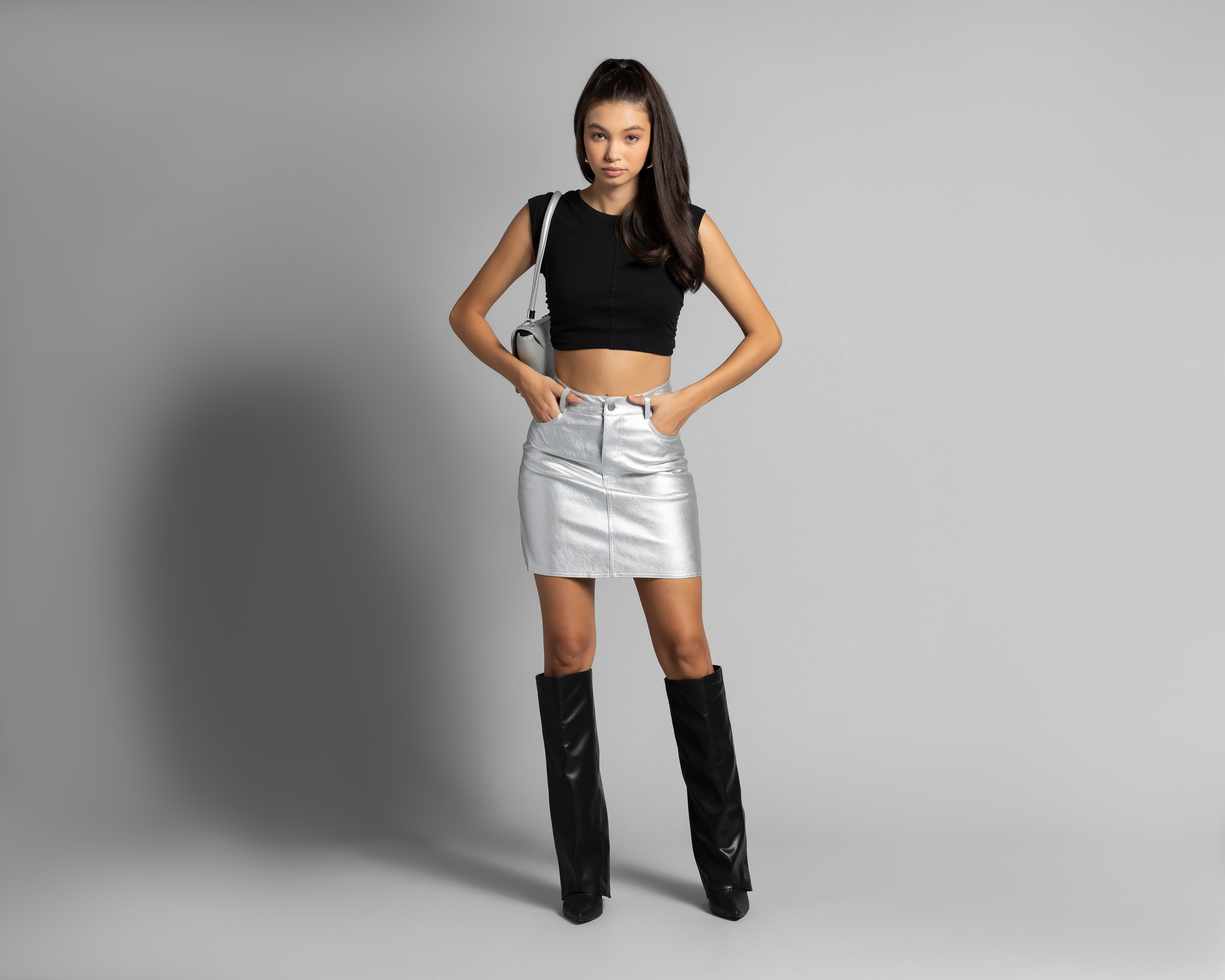 Foto 3 pulgar | Foto 2 | Falda Corta Thinner Metálica