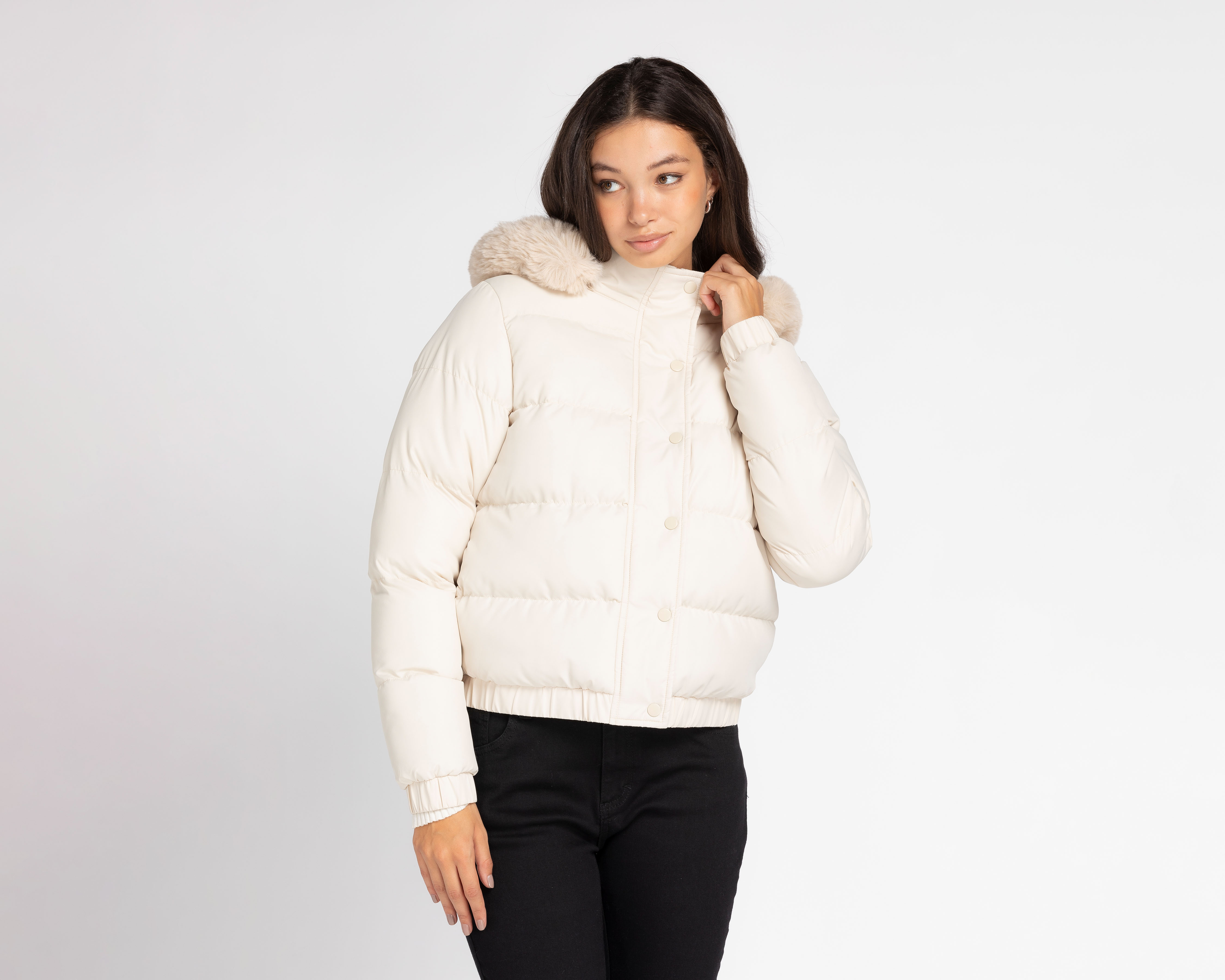 Foto 2 pulgar | Foto 1 | Chamarra York Team Polo Club Blanca con Gorro