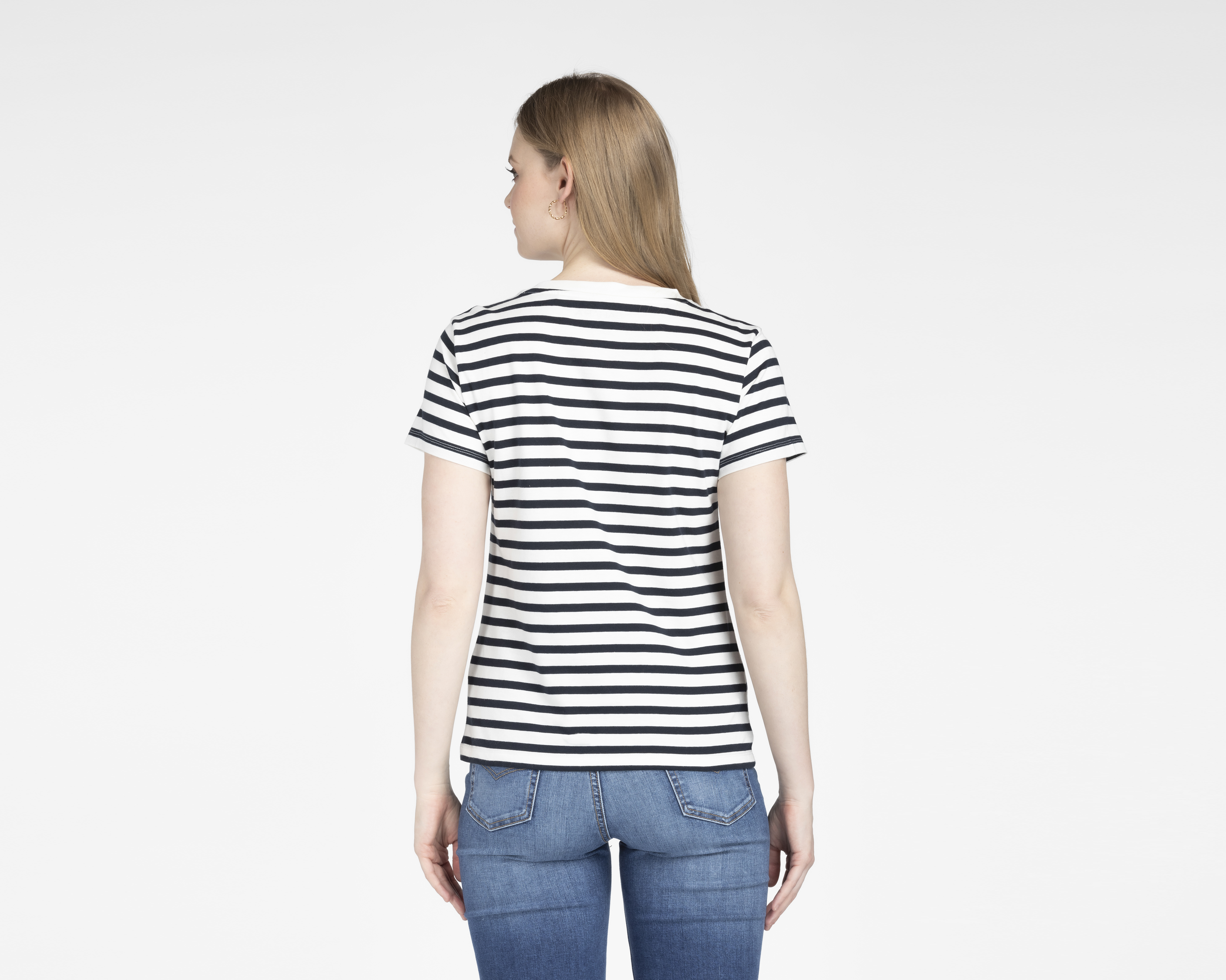 Foto 4 pulgar | Foto 3 | Playera Sahara Manga Corta con Cuello Redondo