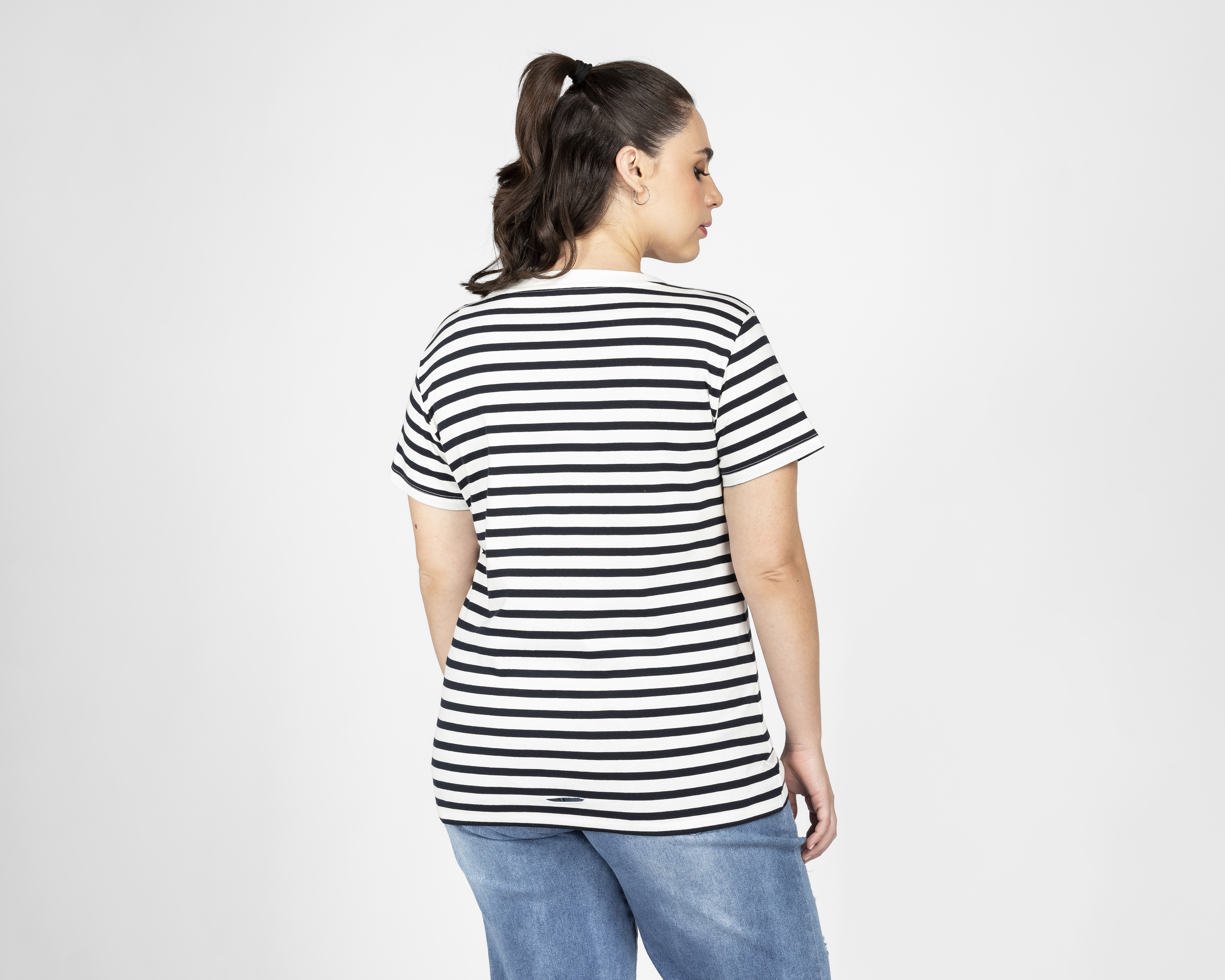 Foto 7 pulgar | Foto 6 | Playera Sahara Manga Corta con Cuello Redondo