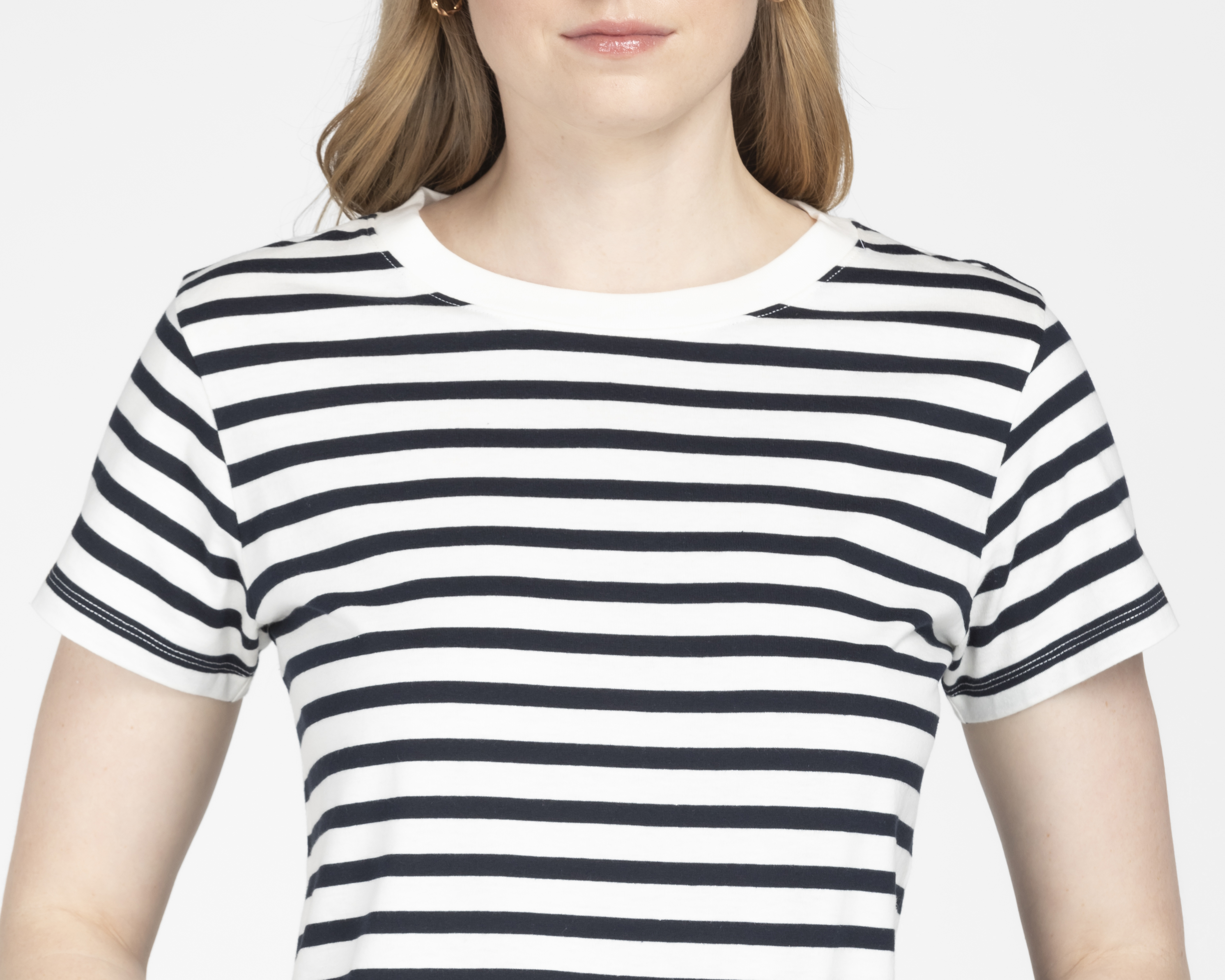 Foto 8 pulgar | Foto 7 | Playera Sahara Manga Corta con Cuello Redondo