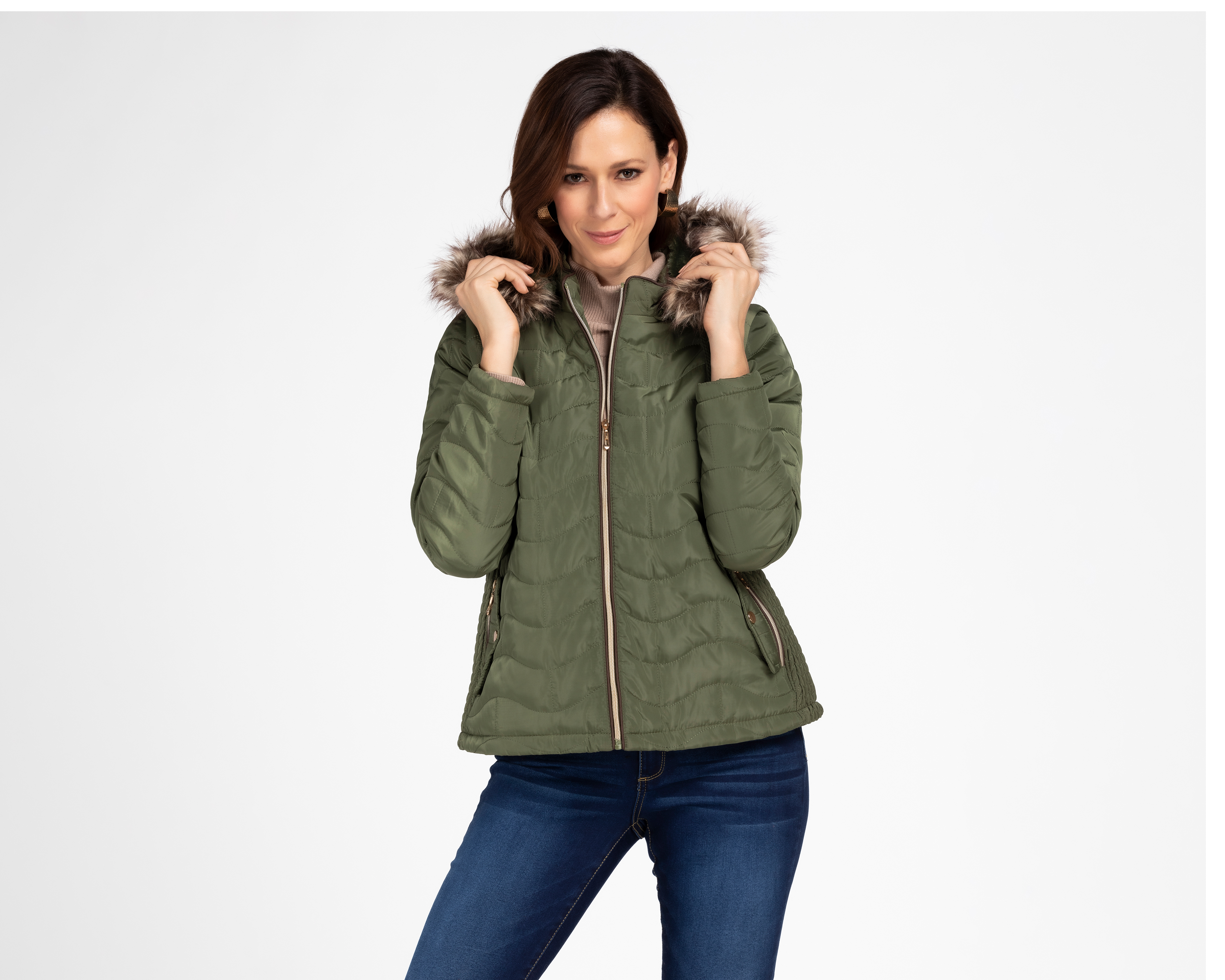 Foto 2 pulgar | Foto 1 | Chamarra Sahara Capitonada con Capucha