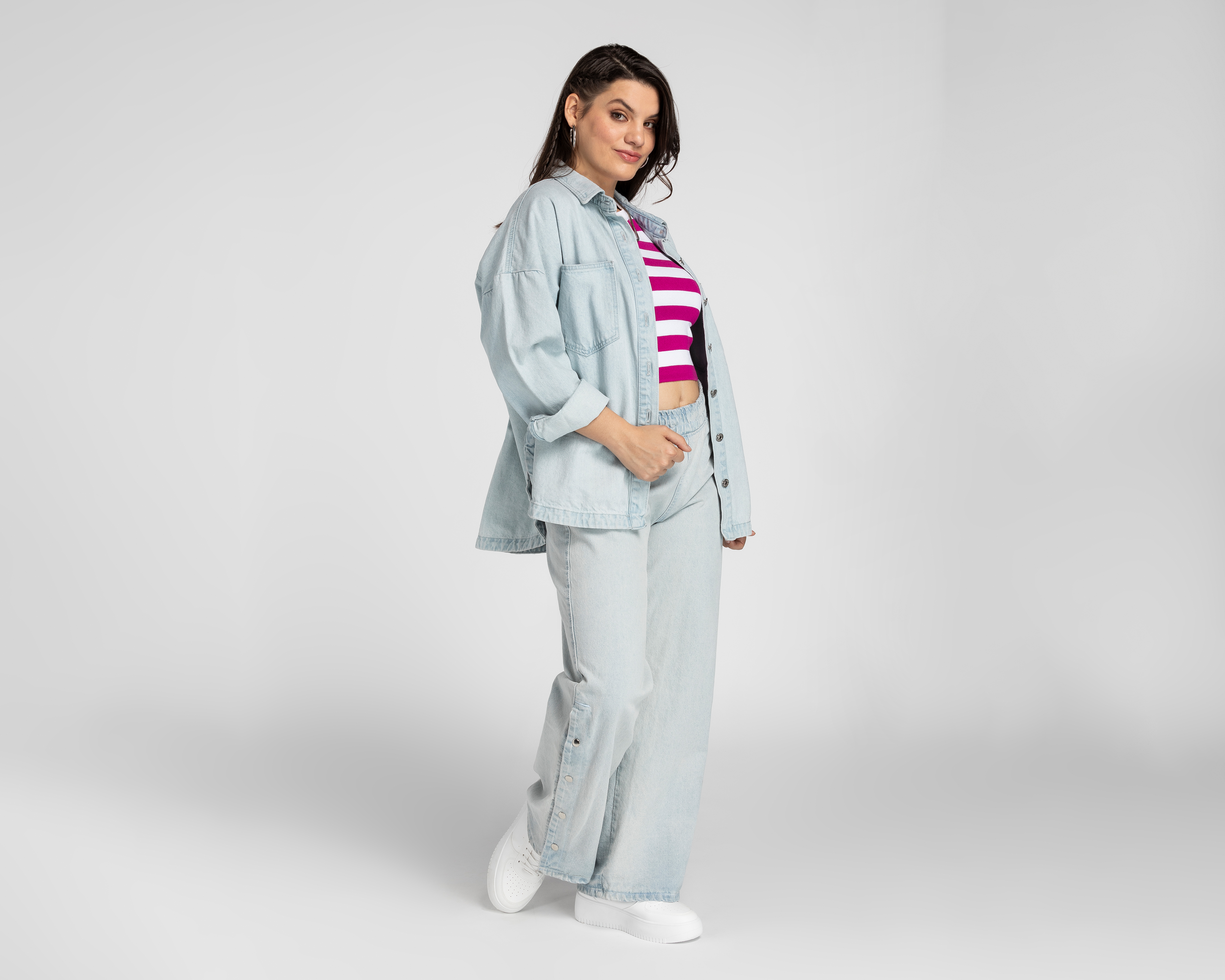 Foto 3 pulgar | Foto 2 | Playera 18 Forever a Rayas sin Mangas