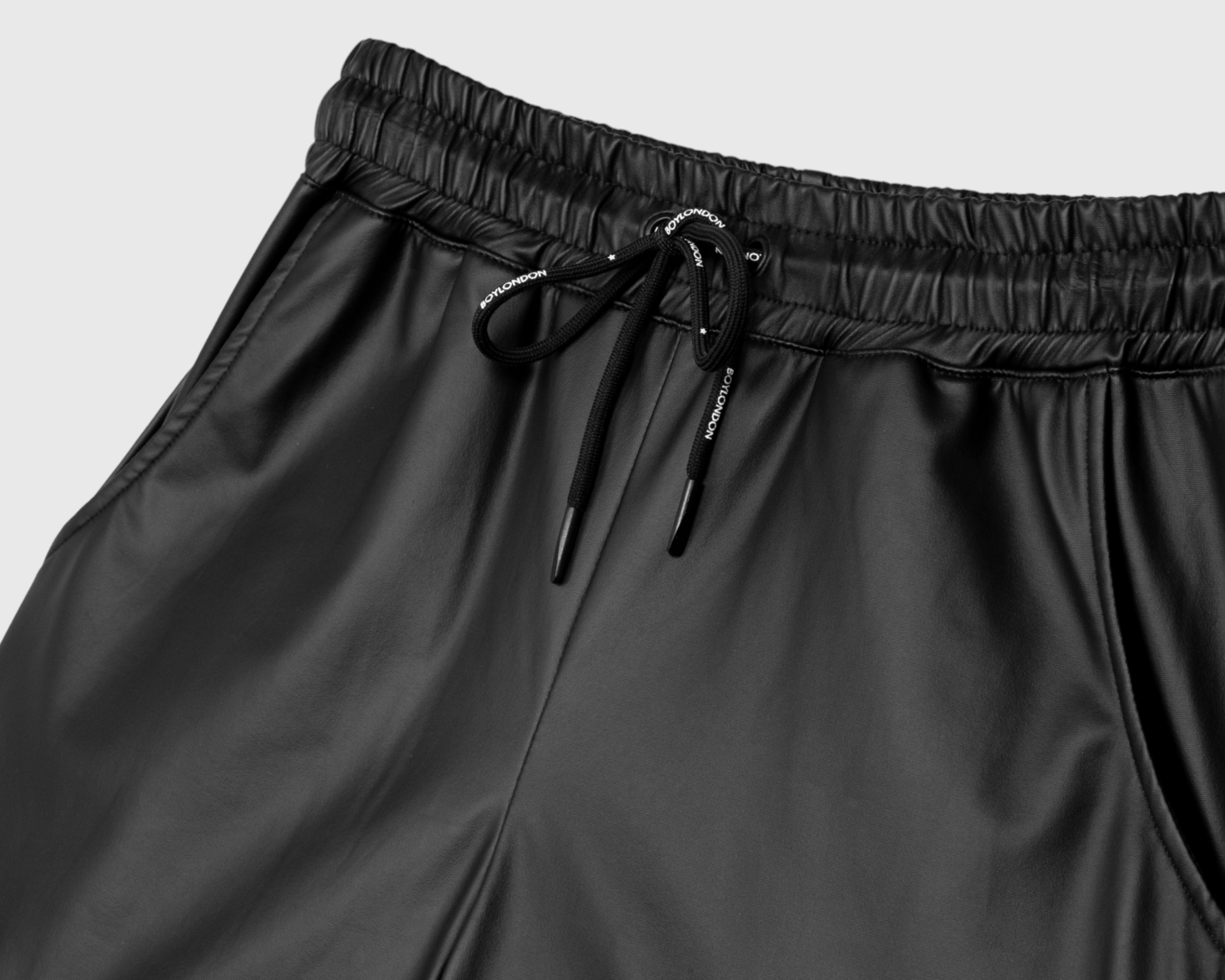 Foto 4 pulgar | Foto 3 | Jogger Boy London tipo Cuero