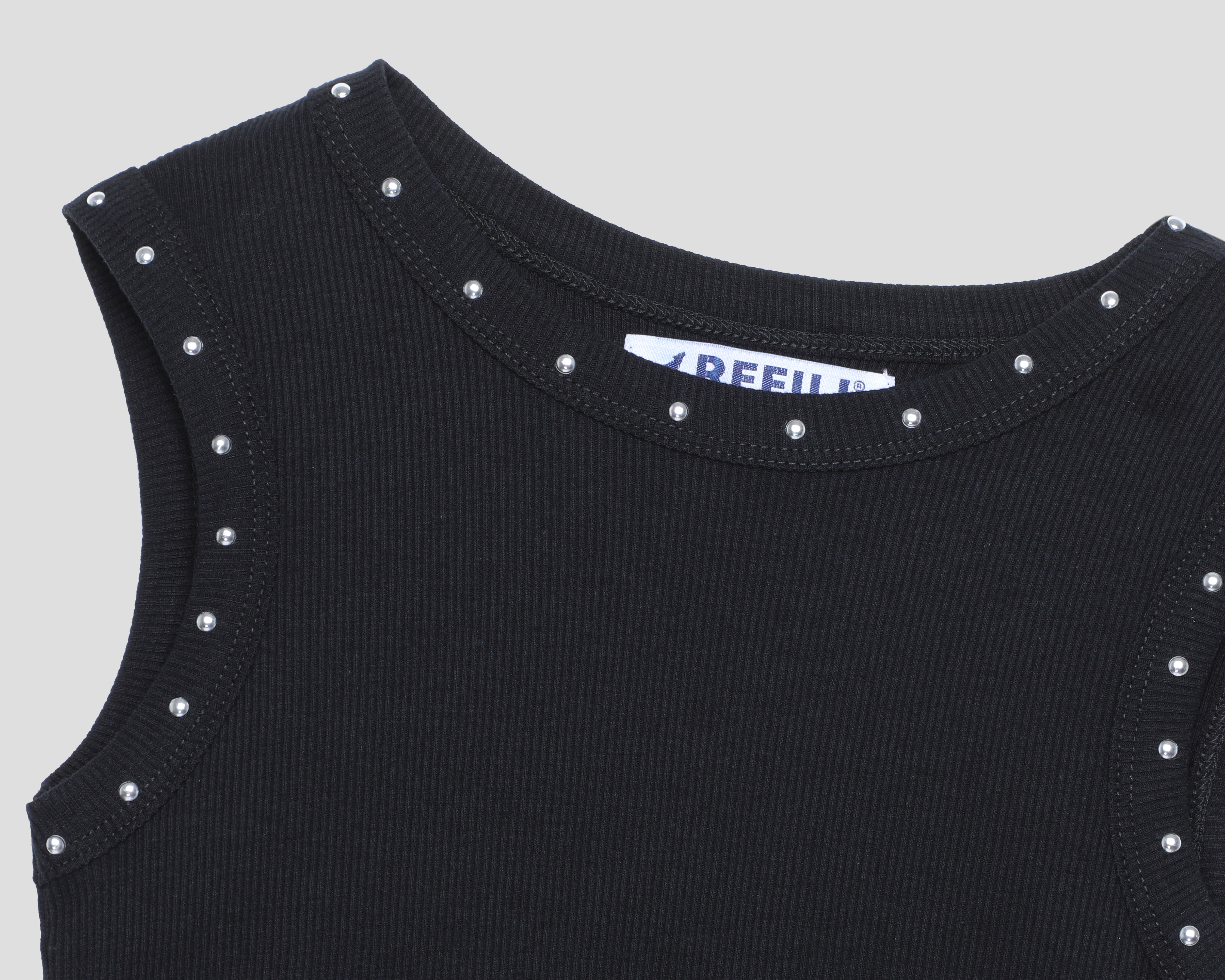 Foto 4 pulgar | Foto 3 | Playera Cuello Redondo Negra Refill para Niña