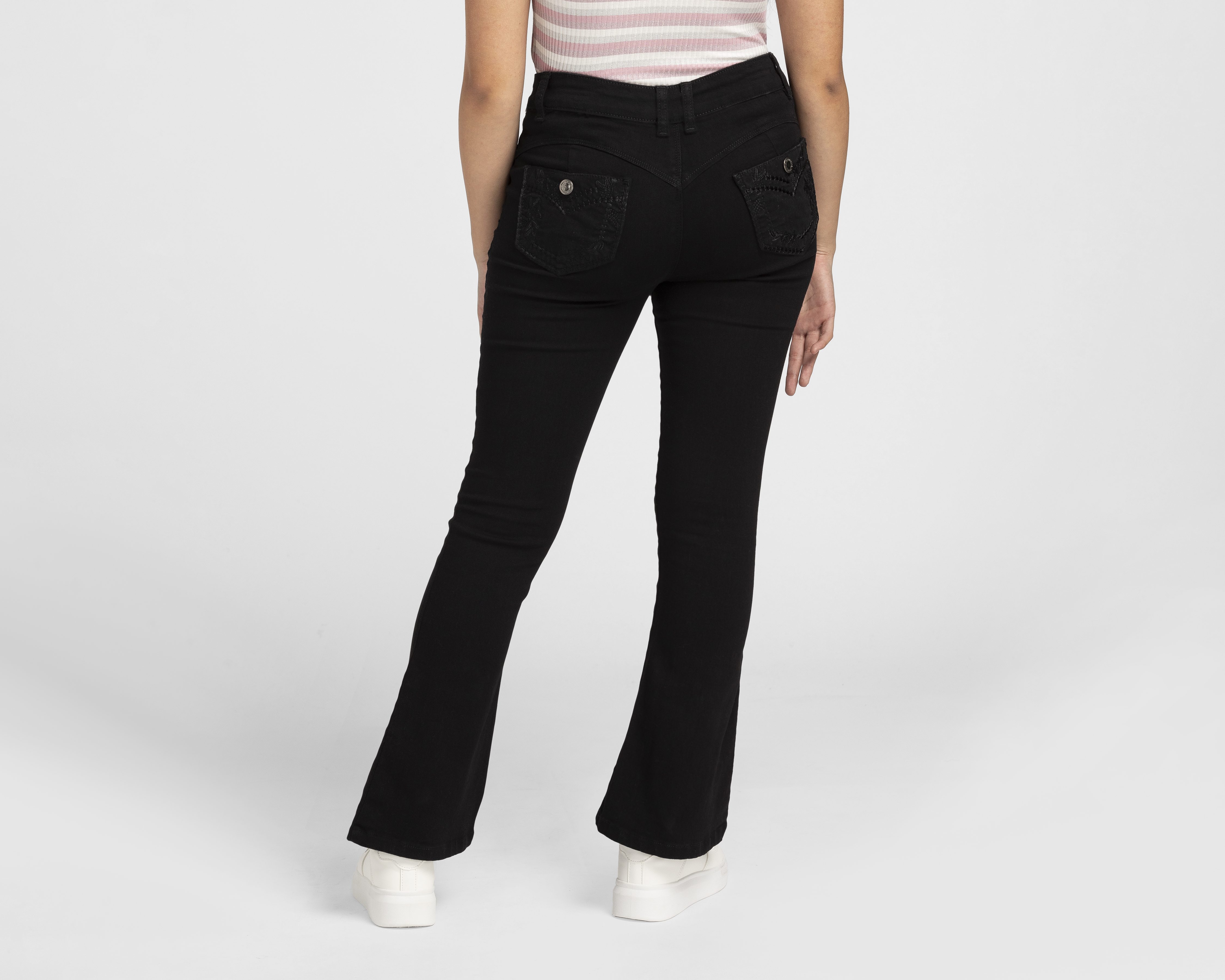 Foto 3 pulgar | Foto 2 | Jeans Refill Flare Fit Negros