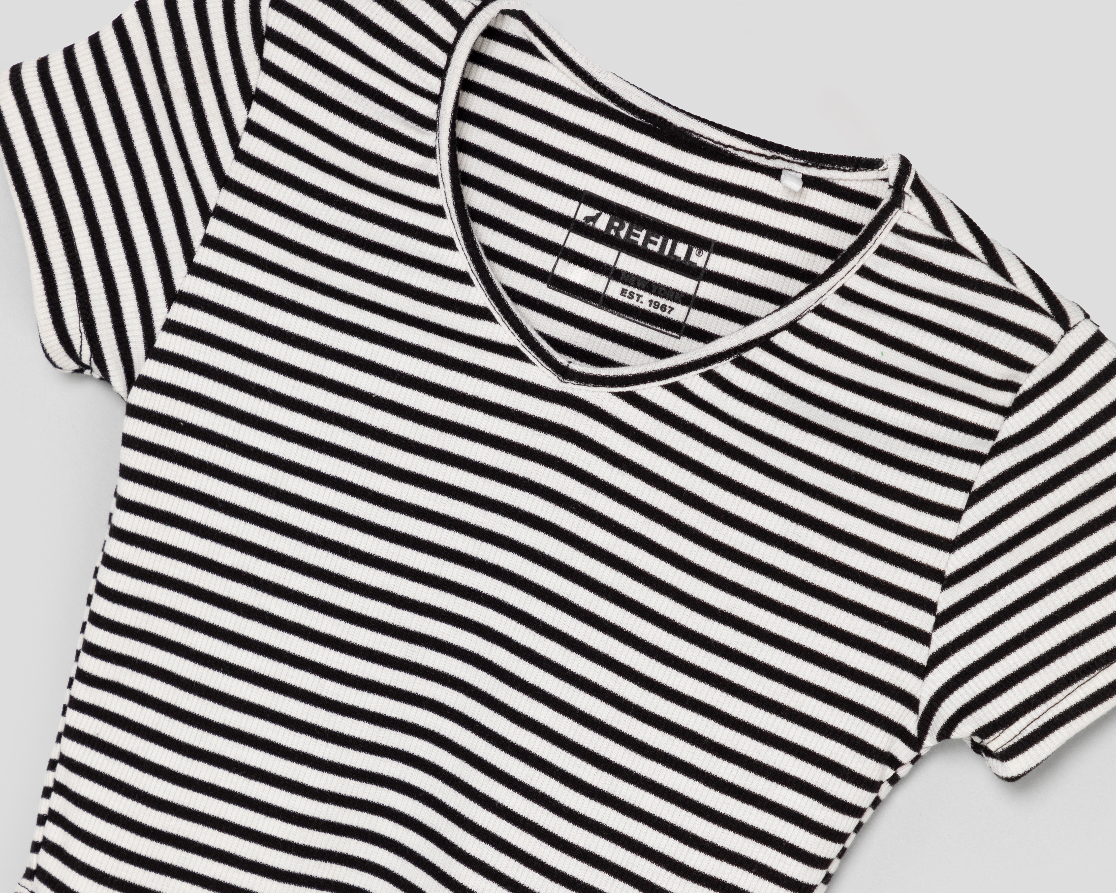 Foto 8 pulgar | Foto 7 | Playera Refill Manga Corta Juvenil