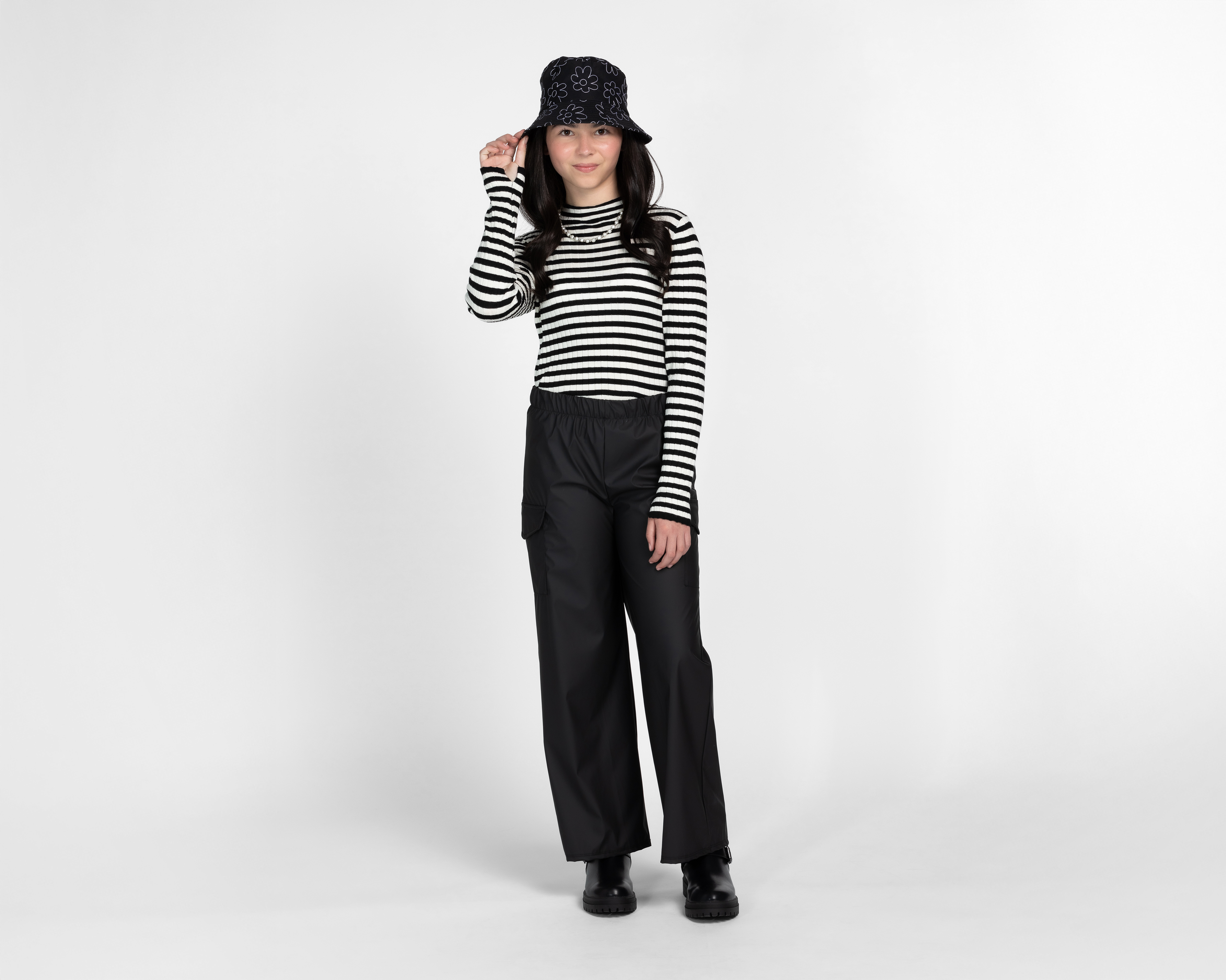 Foto 4 pulgar | Foto 3 | Pantalón Girls Attitude Cargo Juvenil