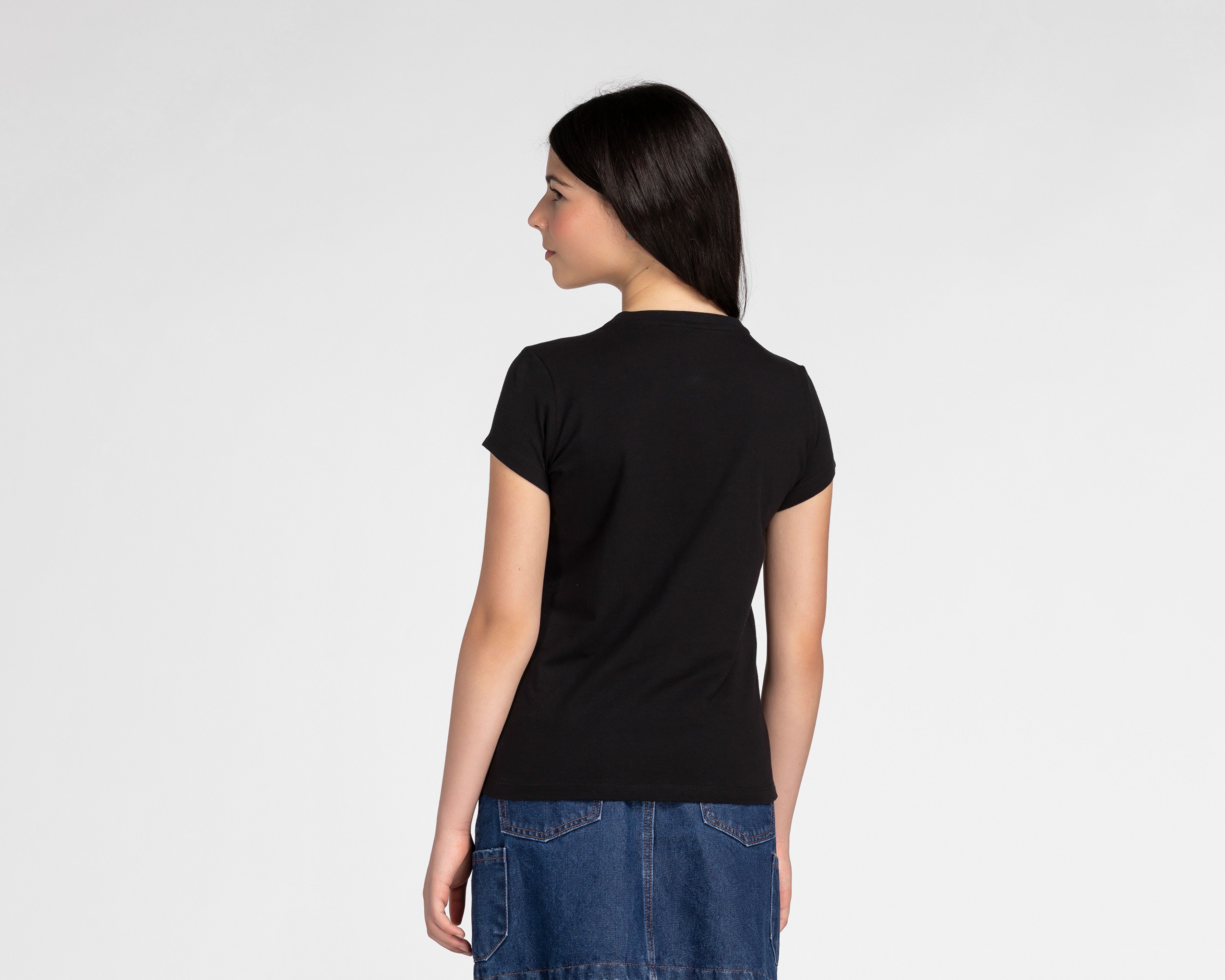 Foto 4 | Foto 8 | Playera Merlina Manga Corta Estampada para Niña