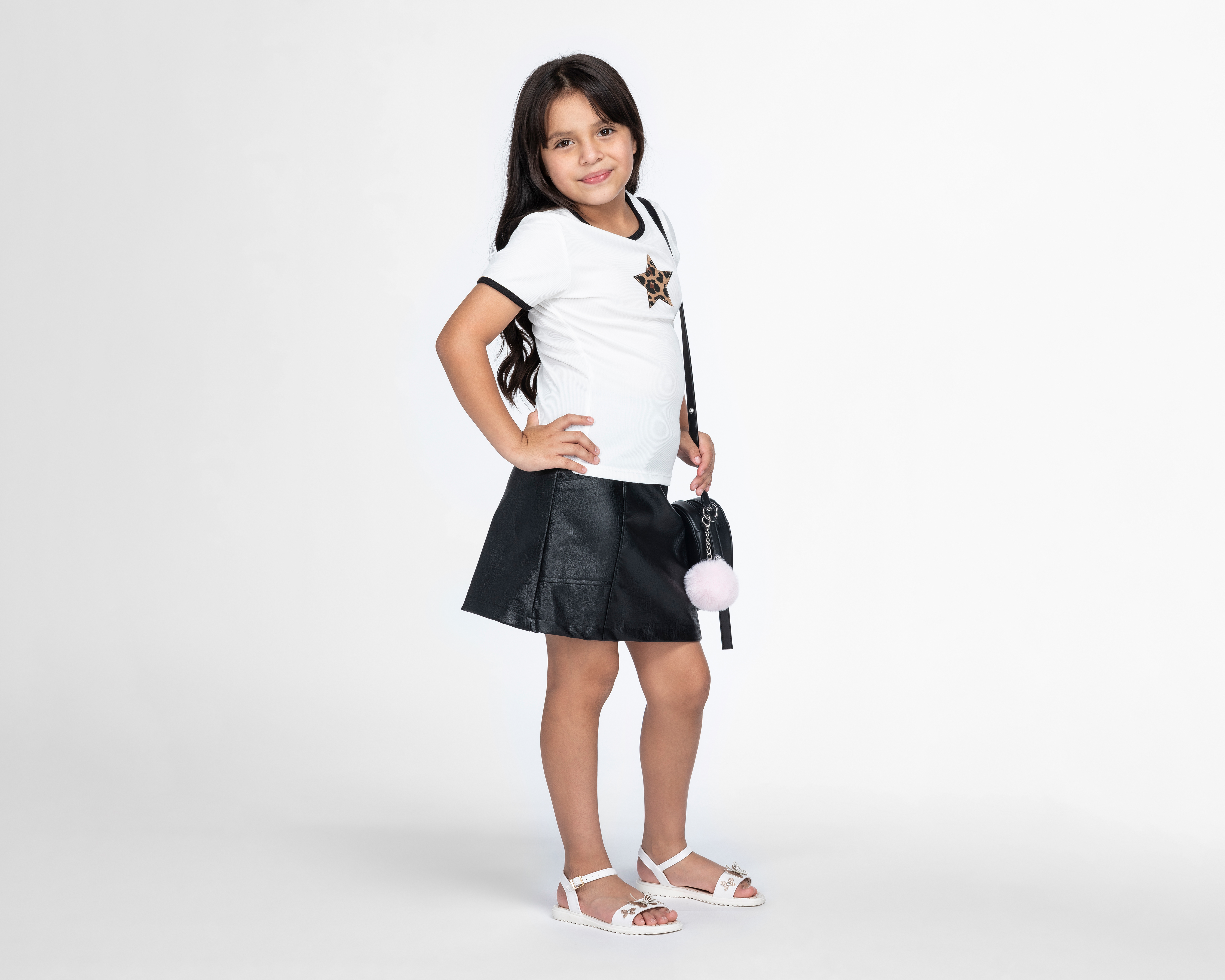 Foto 3 pulgar | Foto 2 | Falda Corta Girls Attitude Negra para Niña