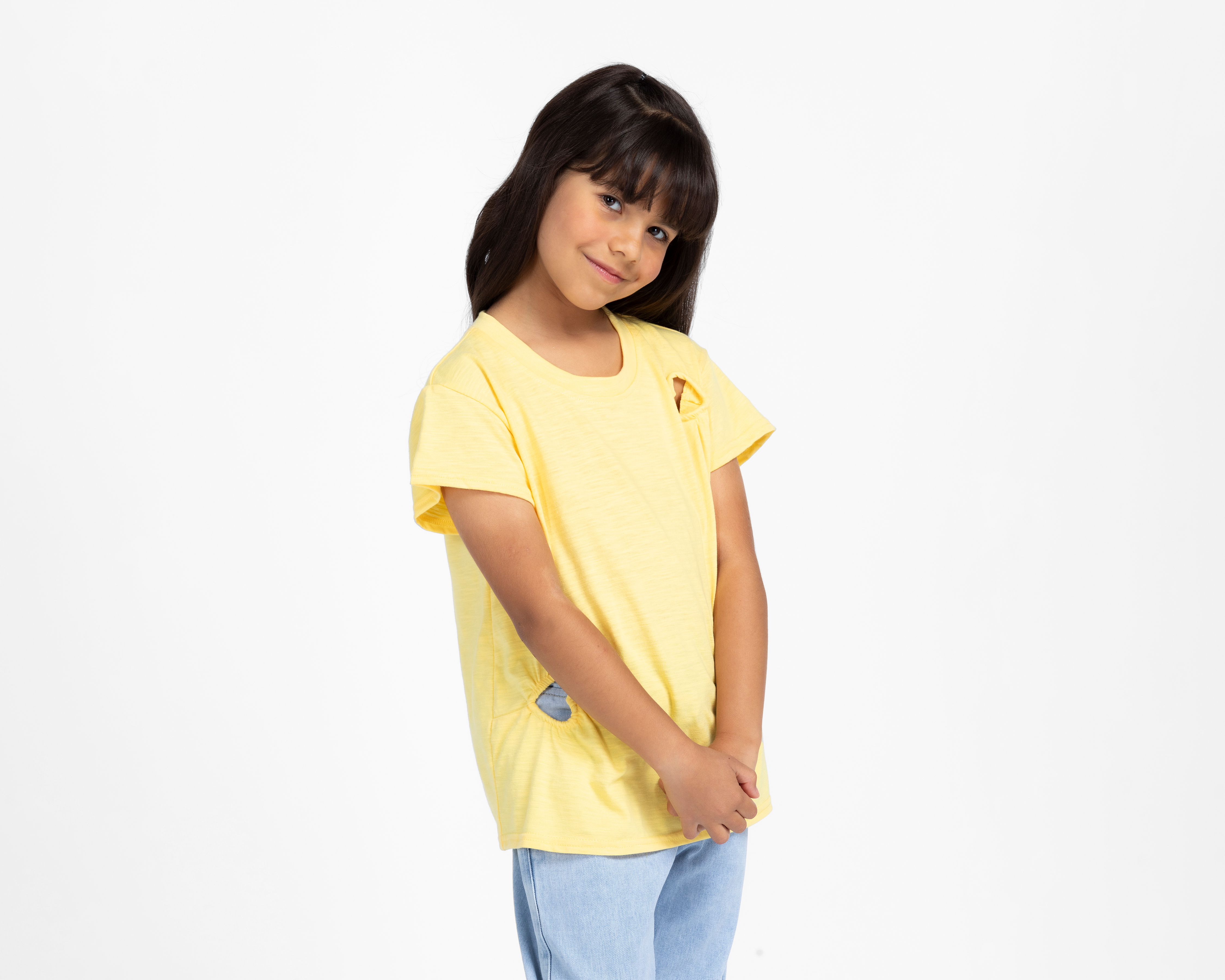 Playera de Cuello Redondo Amarilla Girls Attitude para Niña