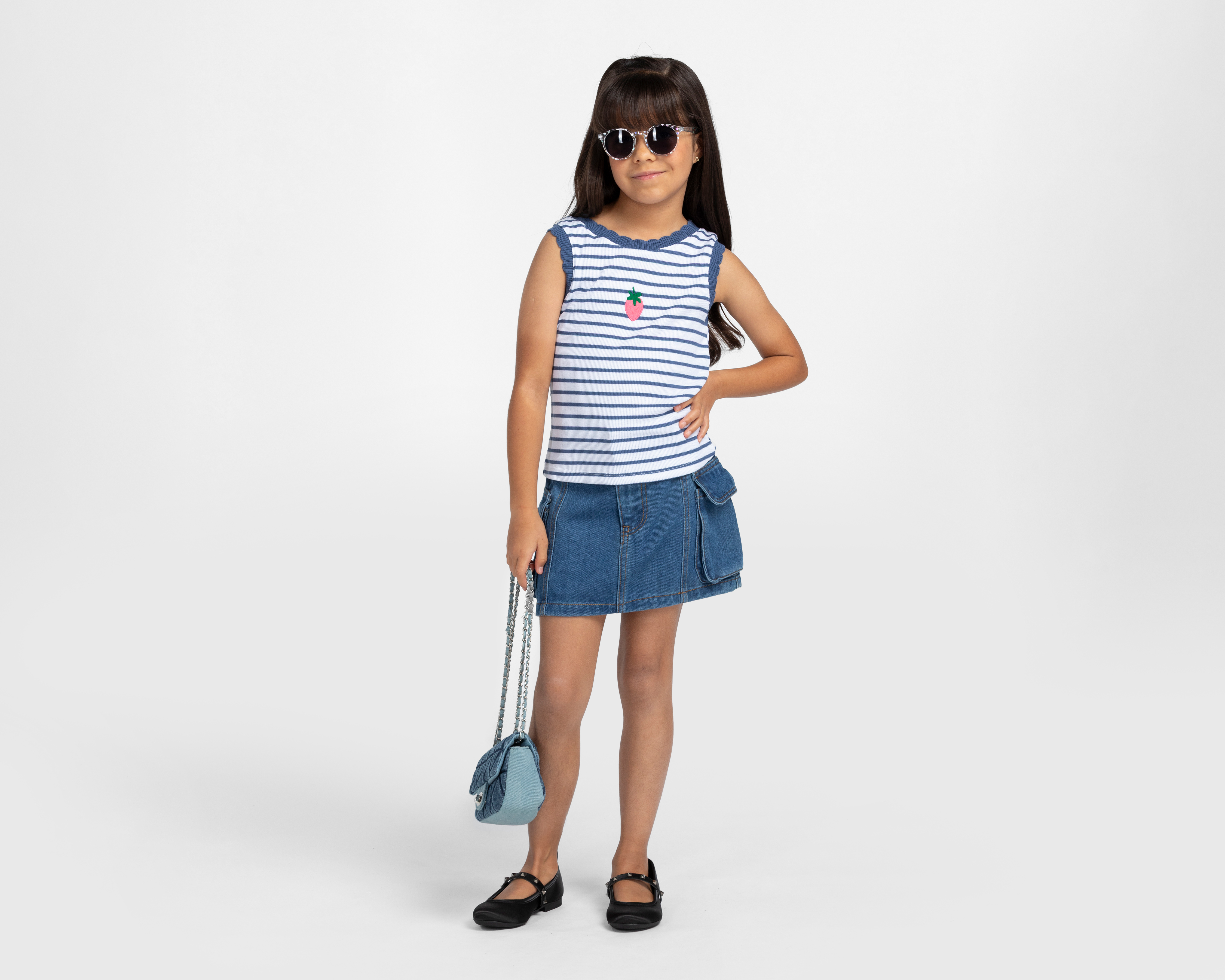 Foto 3 pulgar | Foto 2 | Playera de Cuello Redondo Blanca Refill para Niña