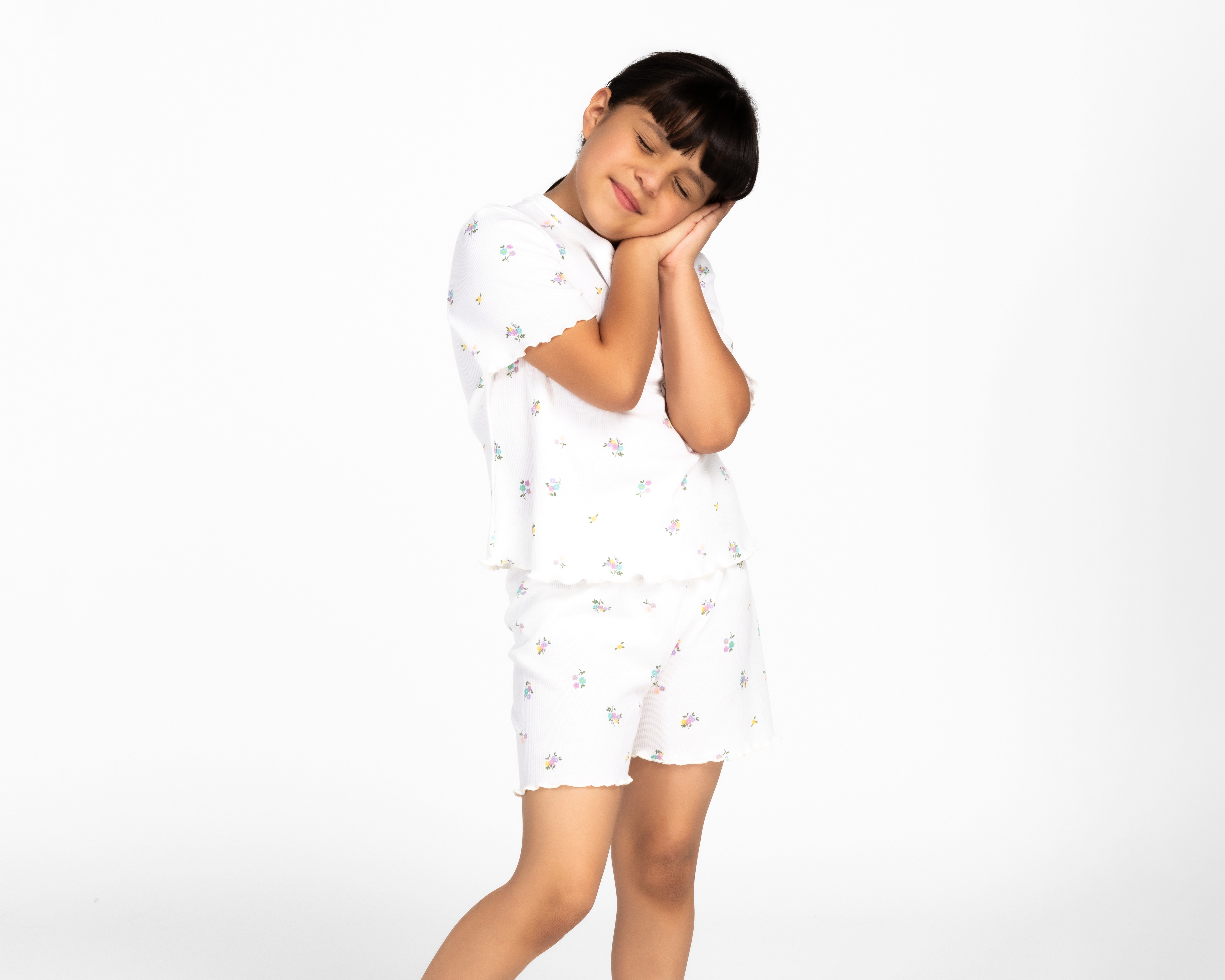 Foto 2 pulgar | Foto 1 | Pijama para Niña de Flores Girls Attitude