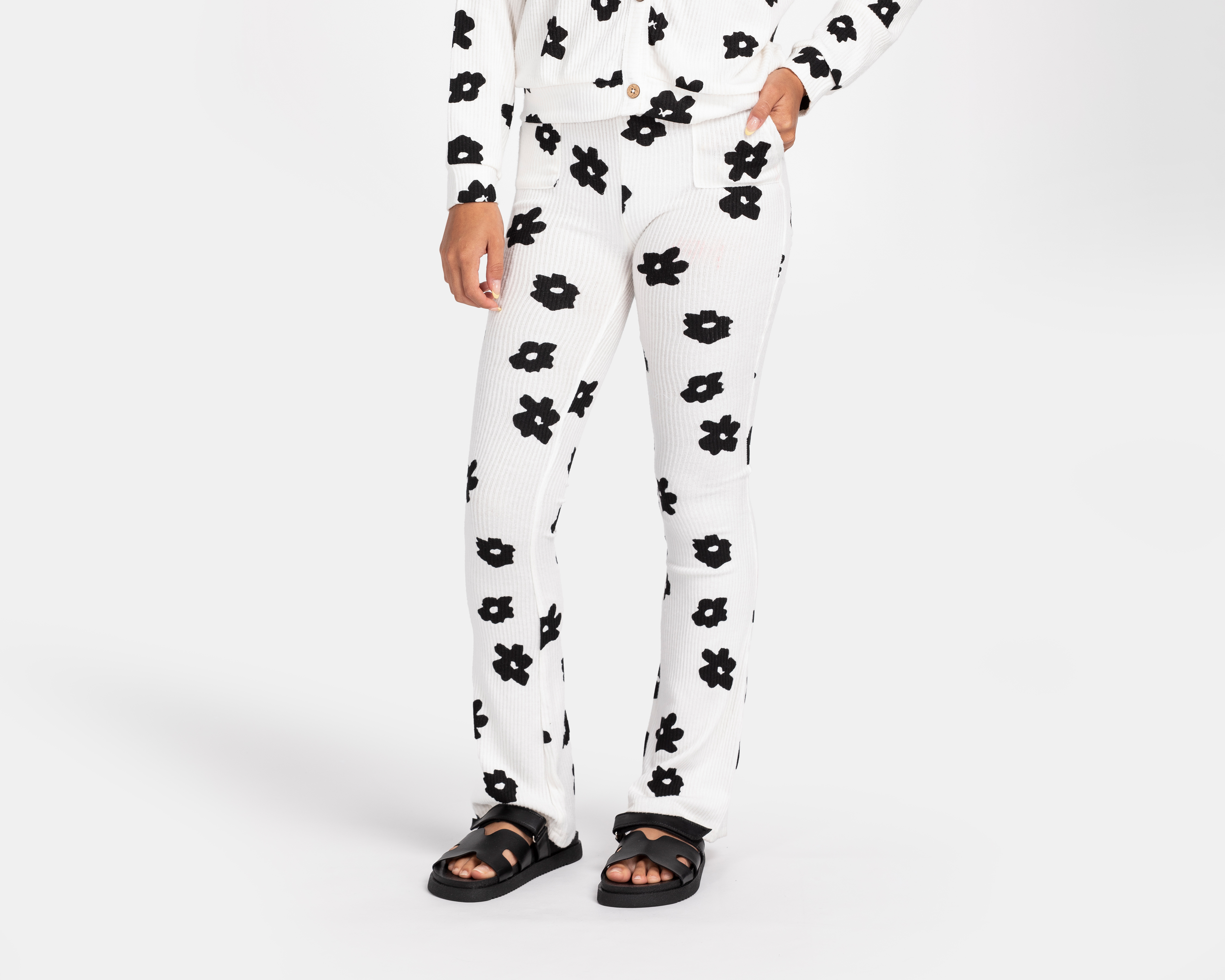 Foto 6 pulgar | Foto 5 | Sudadera y Pantalón Girls Attitude para Niña