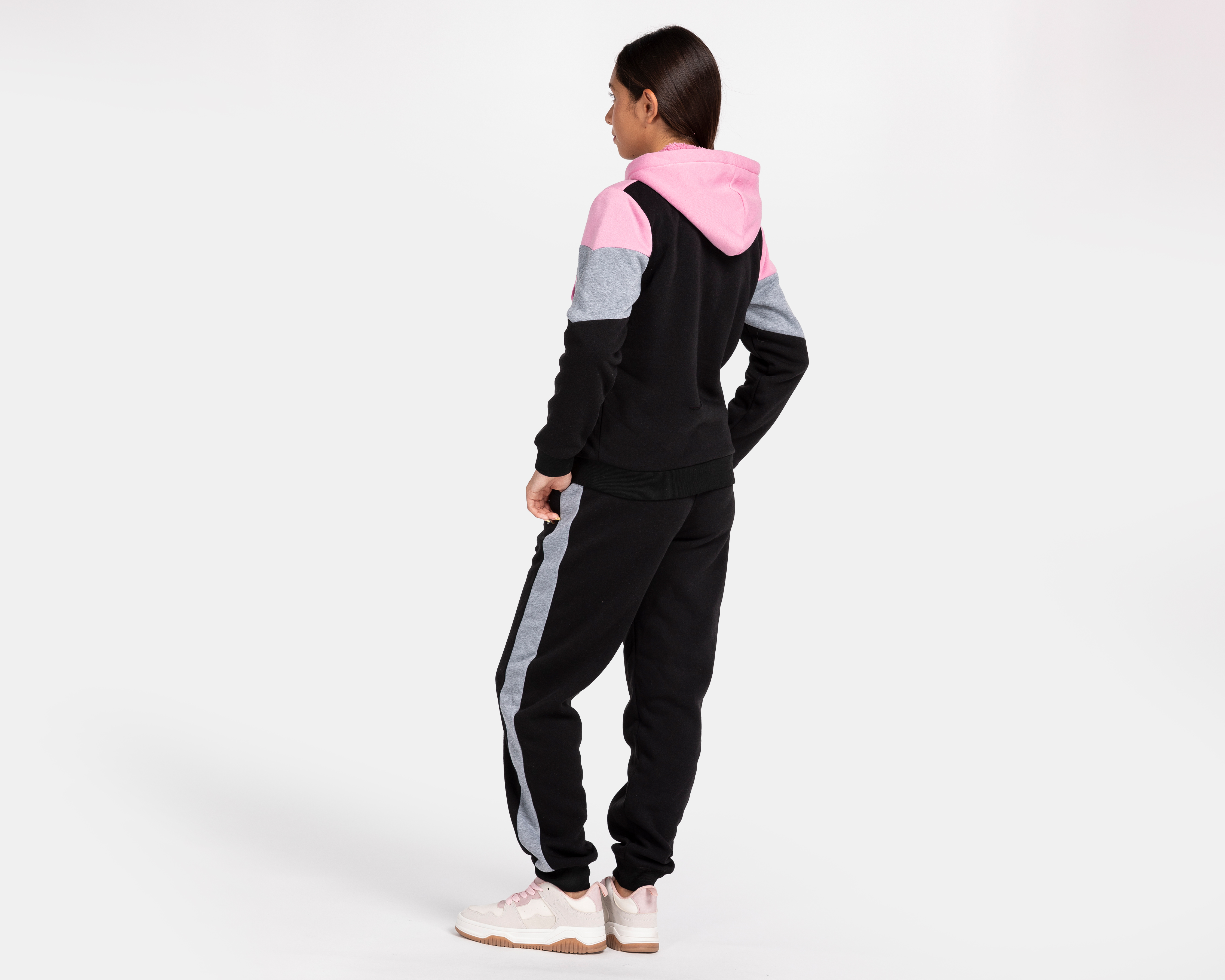 Foto 4 pulgar | Foto 3 | Jogger y Sudadera 18 Forever para Niña