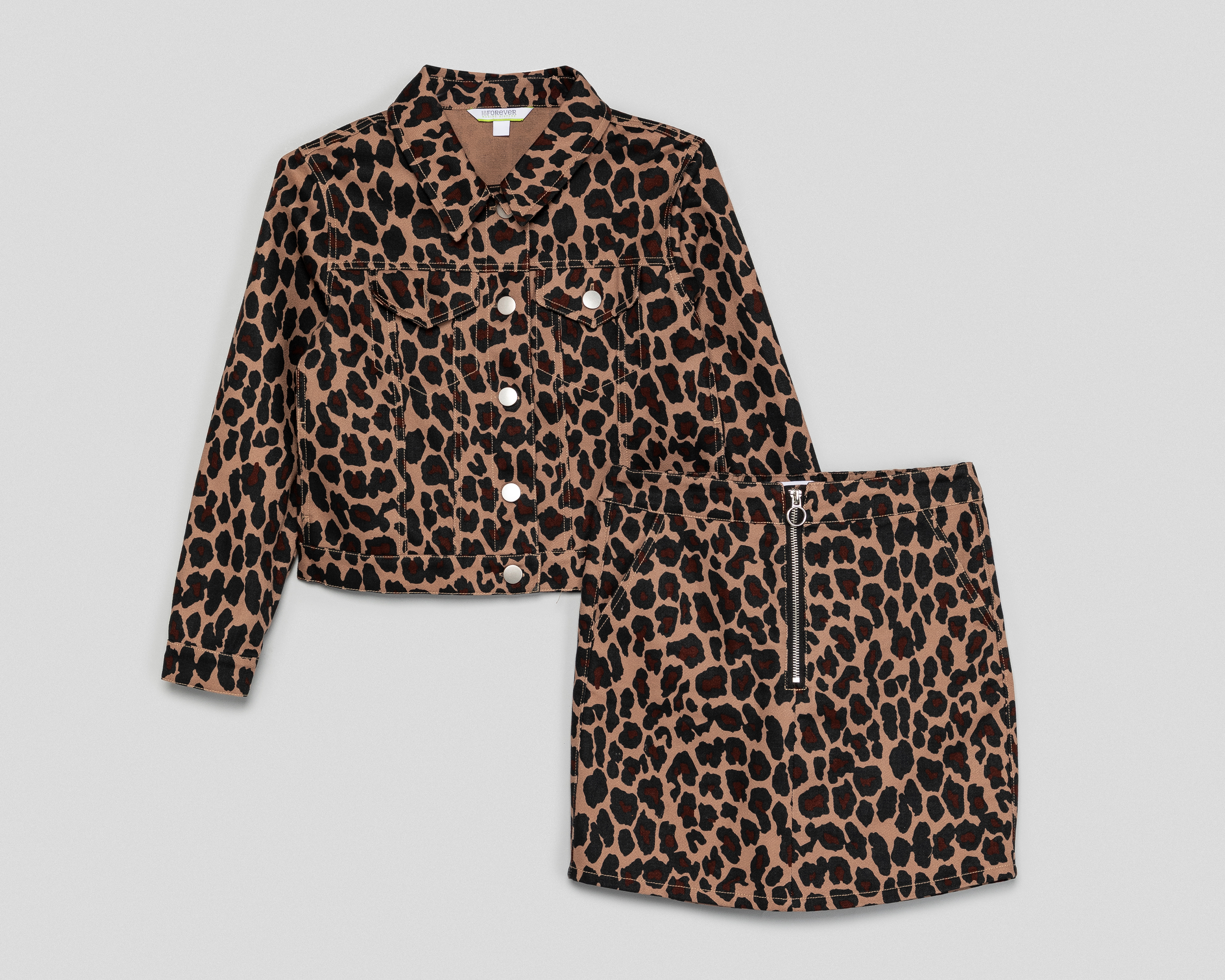 Foto 2 pulgar | Foto 1 | Chamarra y Falda 18 Forever para Niña