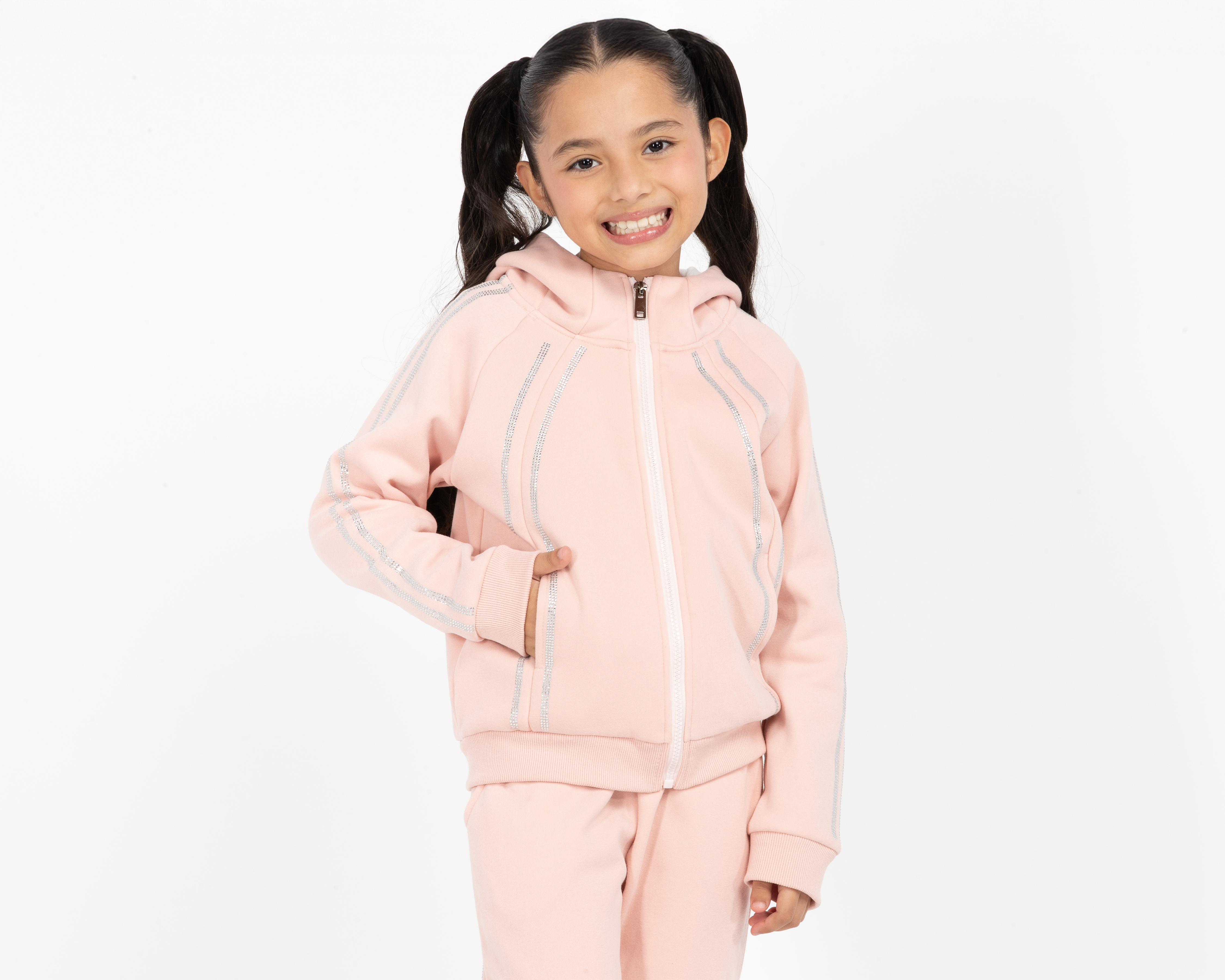 Foto 5 pulgar | Foto 4 | Chamarra y Pants Girls Attitude para Niña