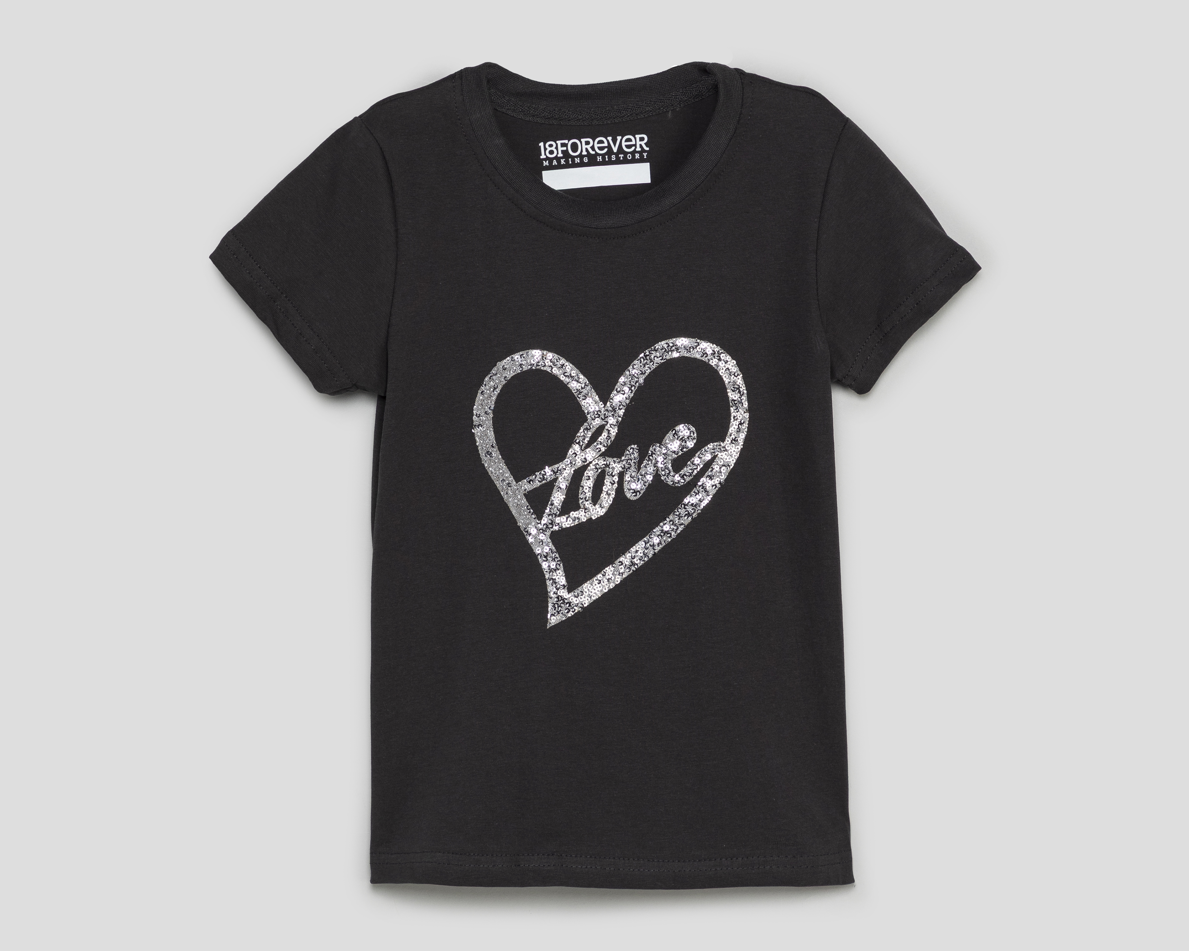 Playera de Cuello Redondo Negra 18 Forever para Niña