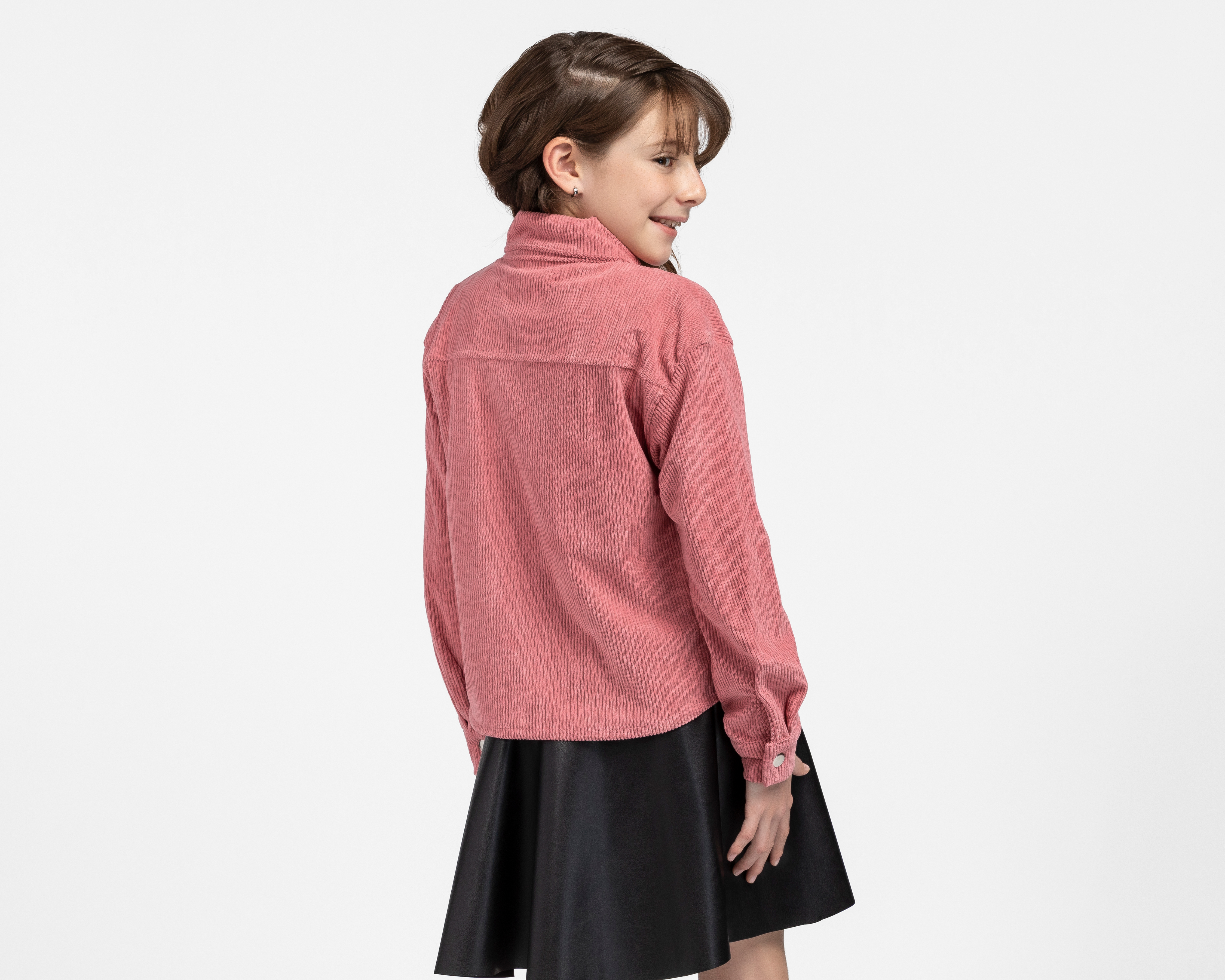 Foto 4 pulgar | Foto 3 | Sobrecamisa de Cuello Americano Rosa Refill para Niña