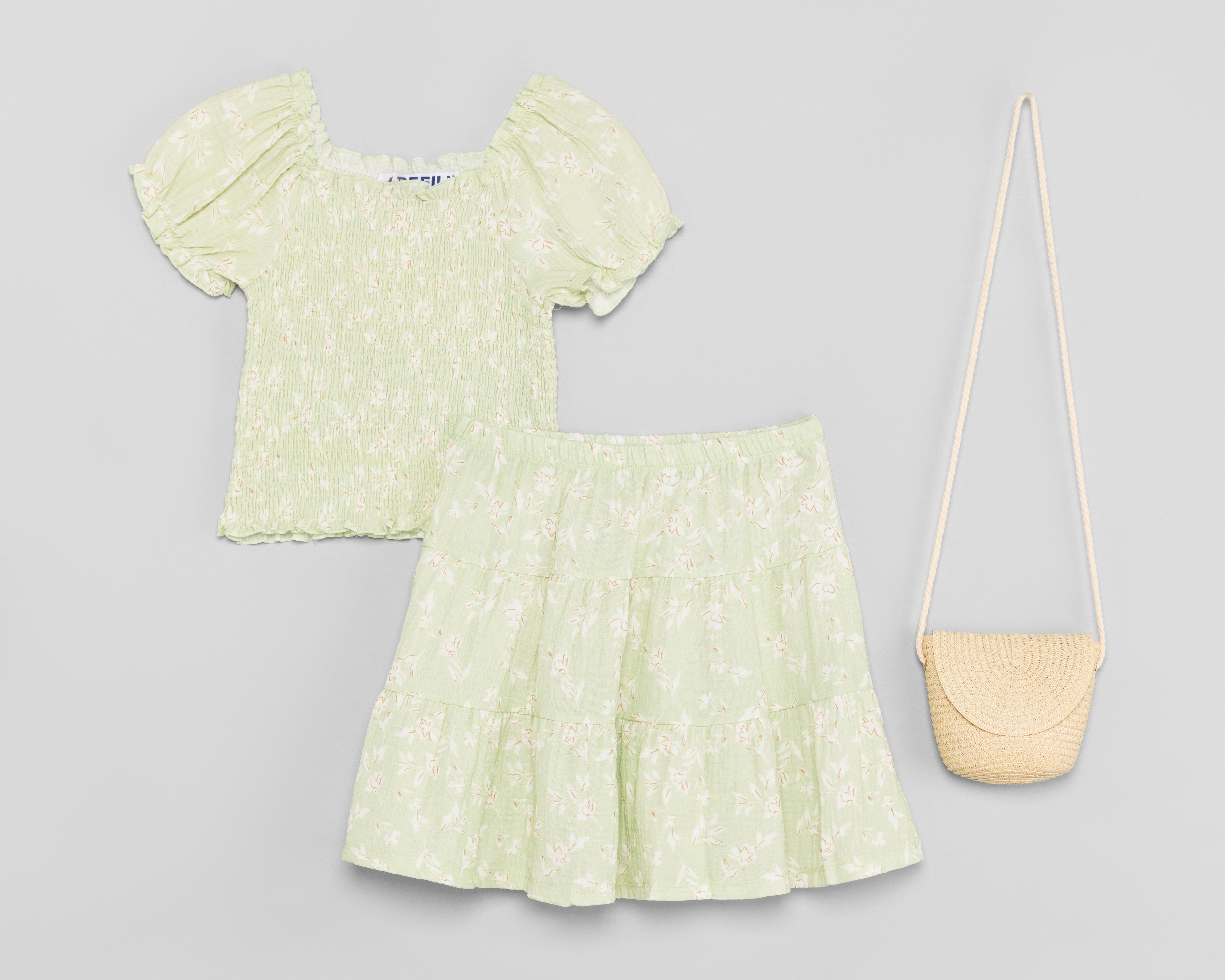 Blusa y Falda con Bolsa Cruzada Refill para Niña