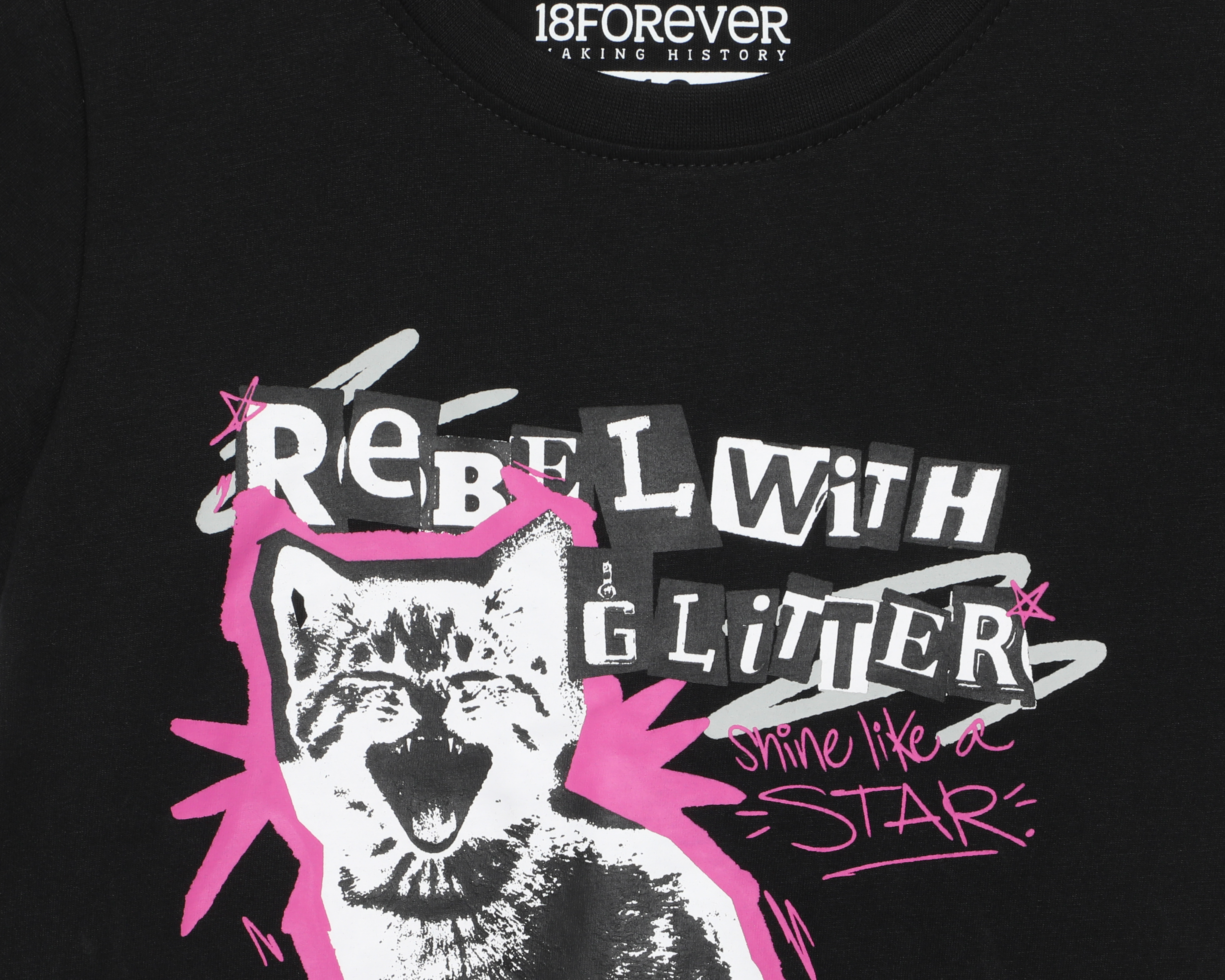 Foto 4 pulgar | Foto 3 | Playera de Cuello Redondo Negra 18 Forever para Niña