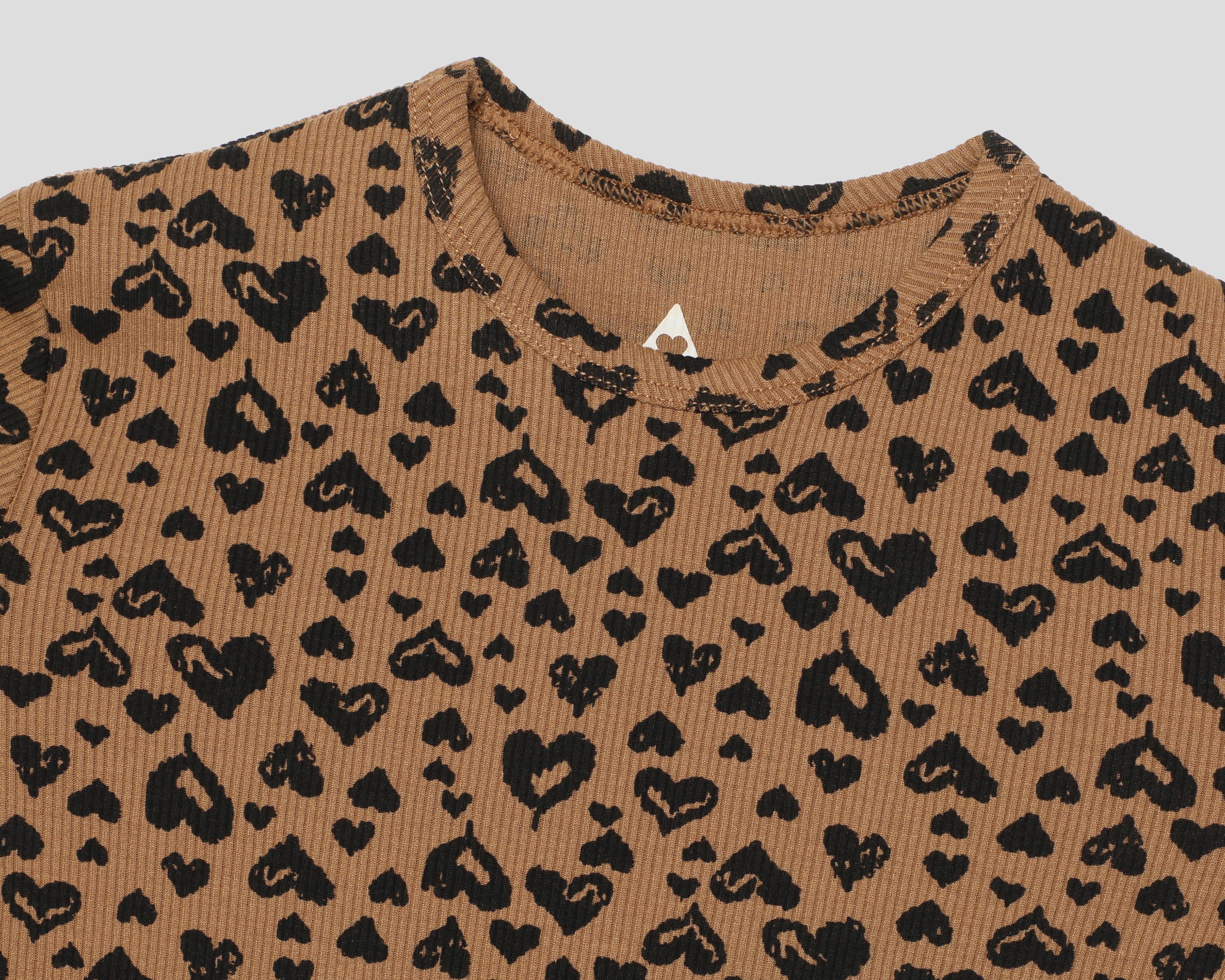 Foto 3 | Foto 3 | Playera de Cuello Redondo Café Girls Attitude para Niña