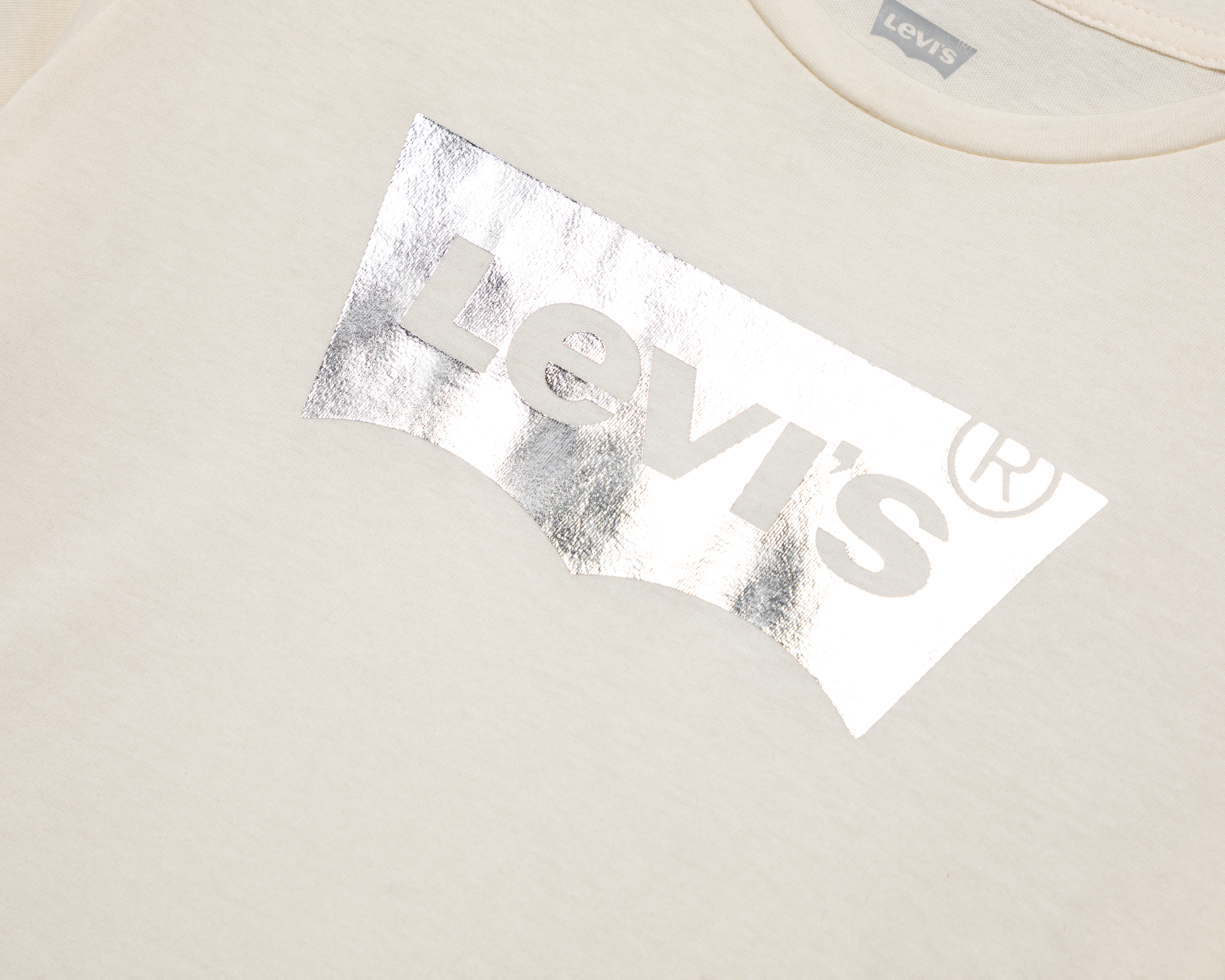 Foto 4 pulgar | Foto 3 | Playera de Cuello Redondo Blanco Levi's Juvenil
