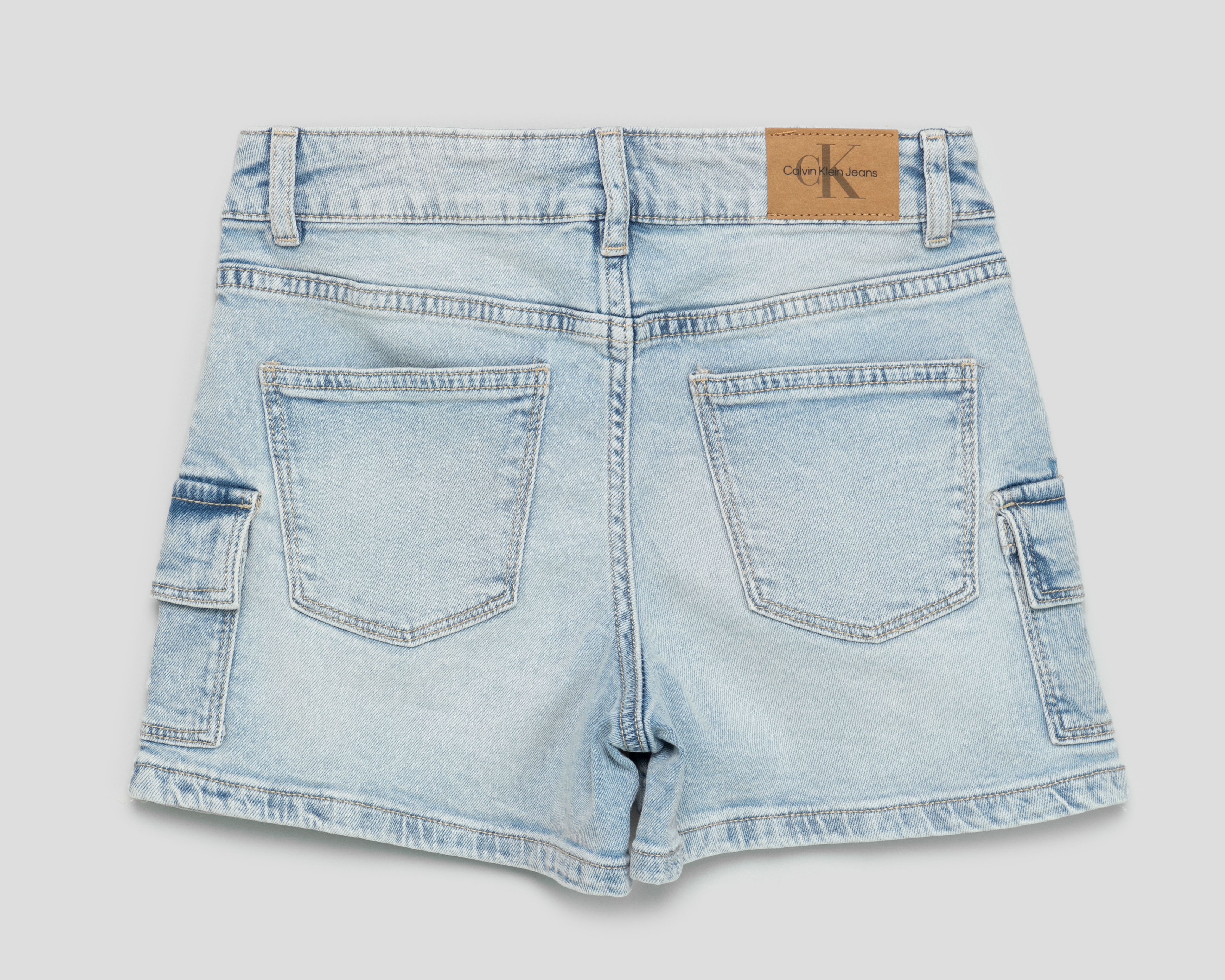 Foto 3 pulgar | Foto 2 | Short Calvin Klein Juvenil