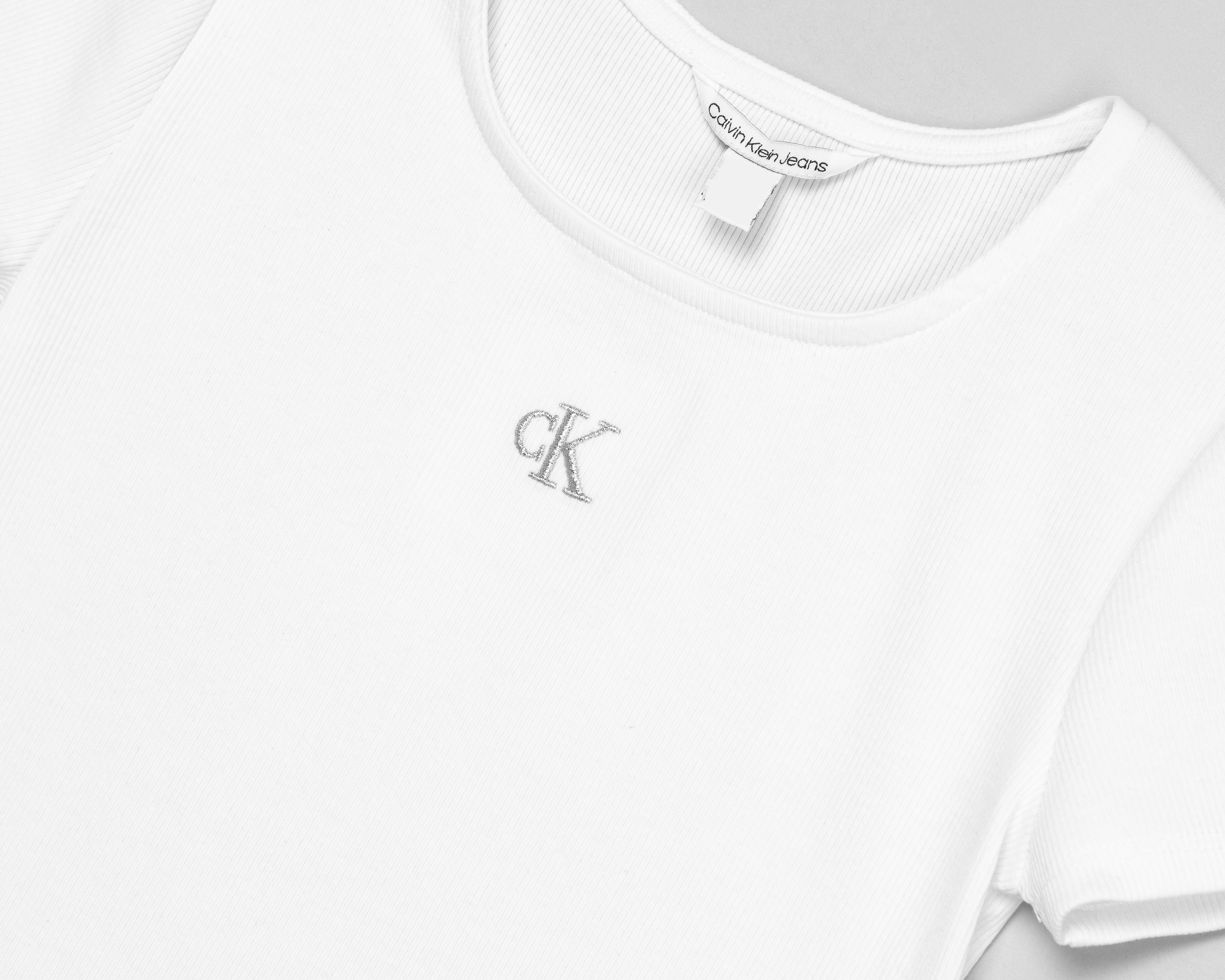 Foto 4 pulgar | Foto 3 | Playera de Cuello Redondo Blanca Calvin Klein para Niña