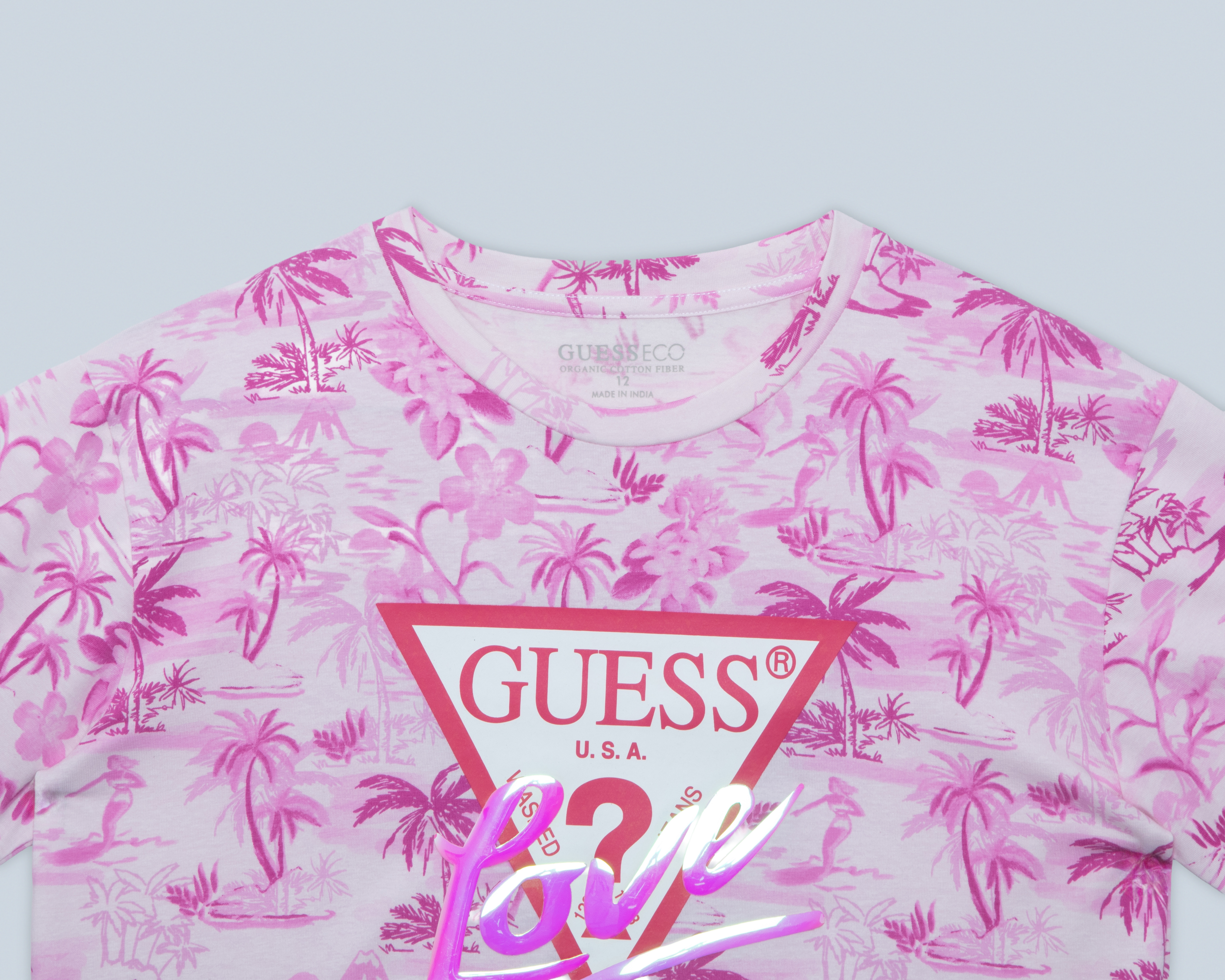 Foto 4 pulgar | Foto 3 | Playera de Cuello Redondo Rosa Guess Juvenil